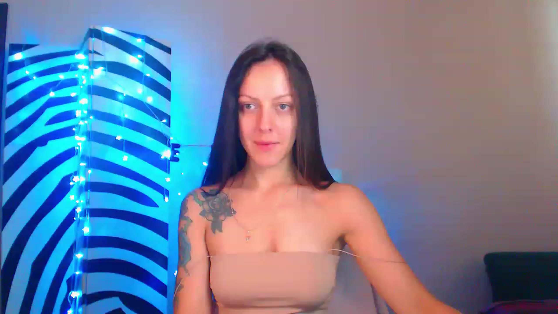 Gallery image thumbnail from Cos_Sexy's myfreecams stream on, 08/09/2023, 08:51 image 15 of 20