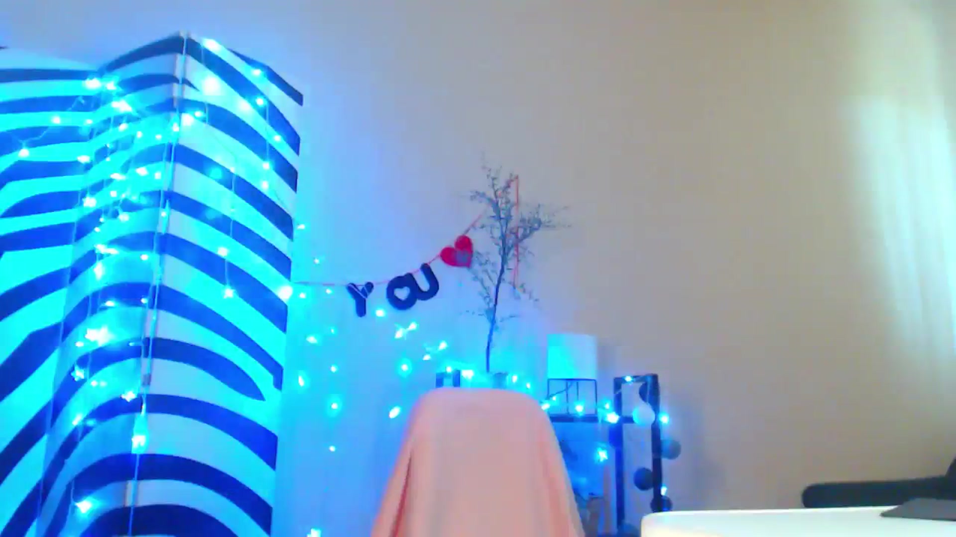 Gallery image thumbnail from Cos_Sexy's myfreecams stream on, 08/09/2023, 10:57 image 19 of 20