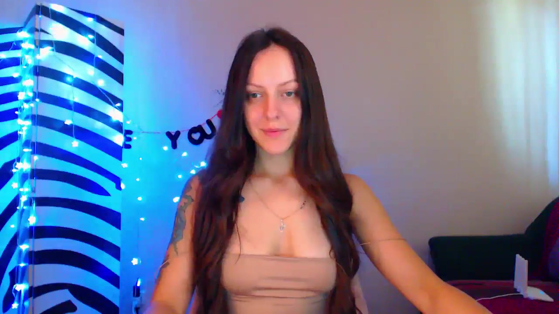 Gallery image thumbnail from Cos_Sexy's myfreecams stream on, 08/16/2023, 10:20 image 5 of 20