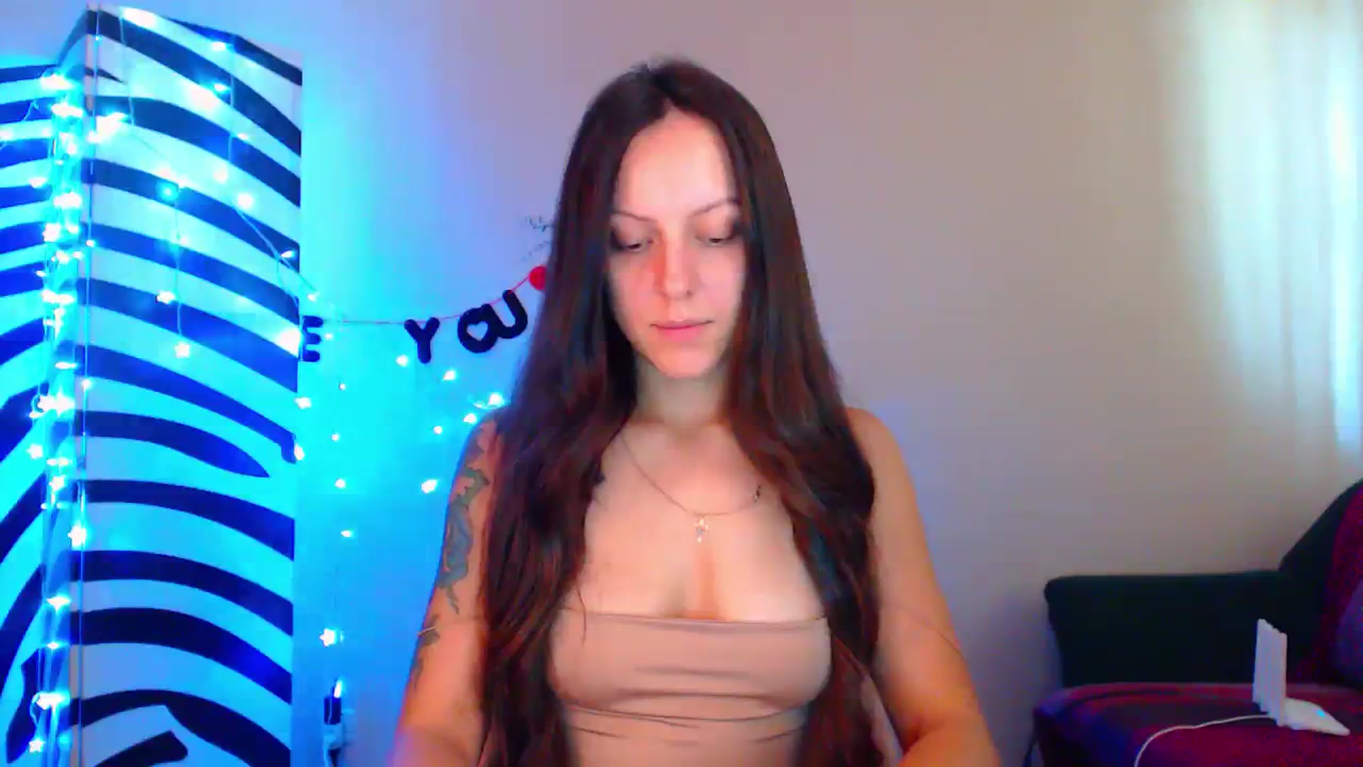 Gallery image thumbnail from Cos_Sexy's myfreecams stream on, 08/16/2023, 10:20 image 12 of 20