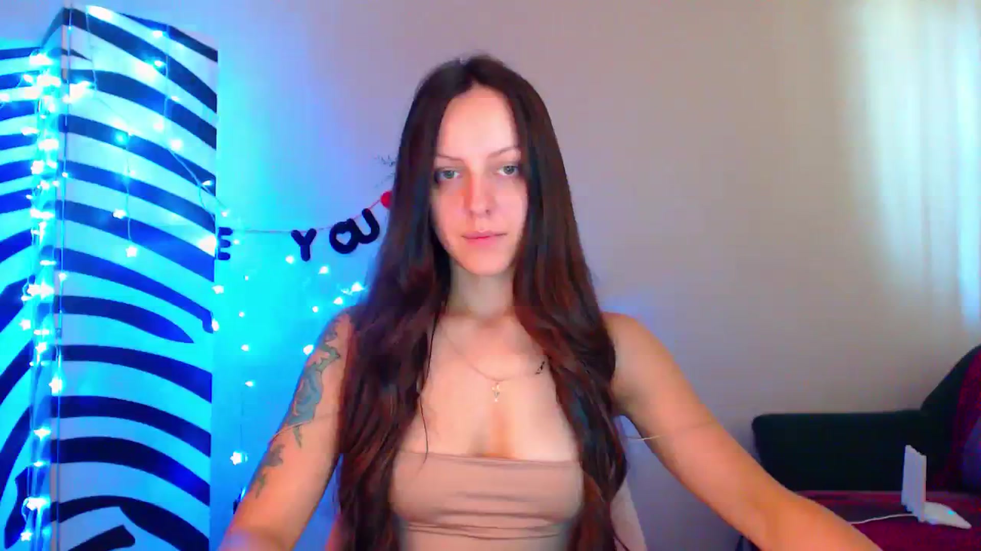 Gallery image thumbnail from Cos_Sexy's myfreecams stream on, 08/16/2023, 10:20 image 7 of 20