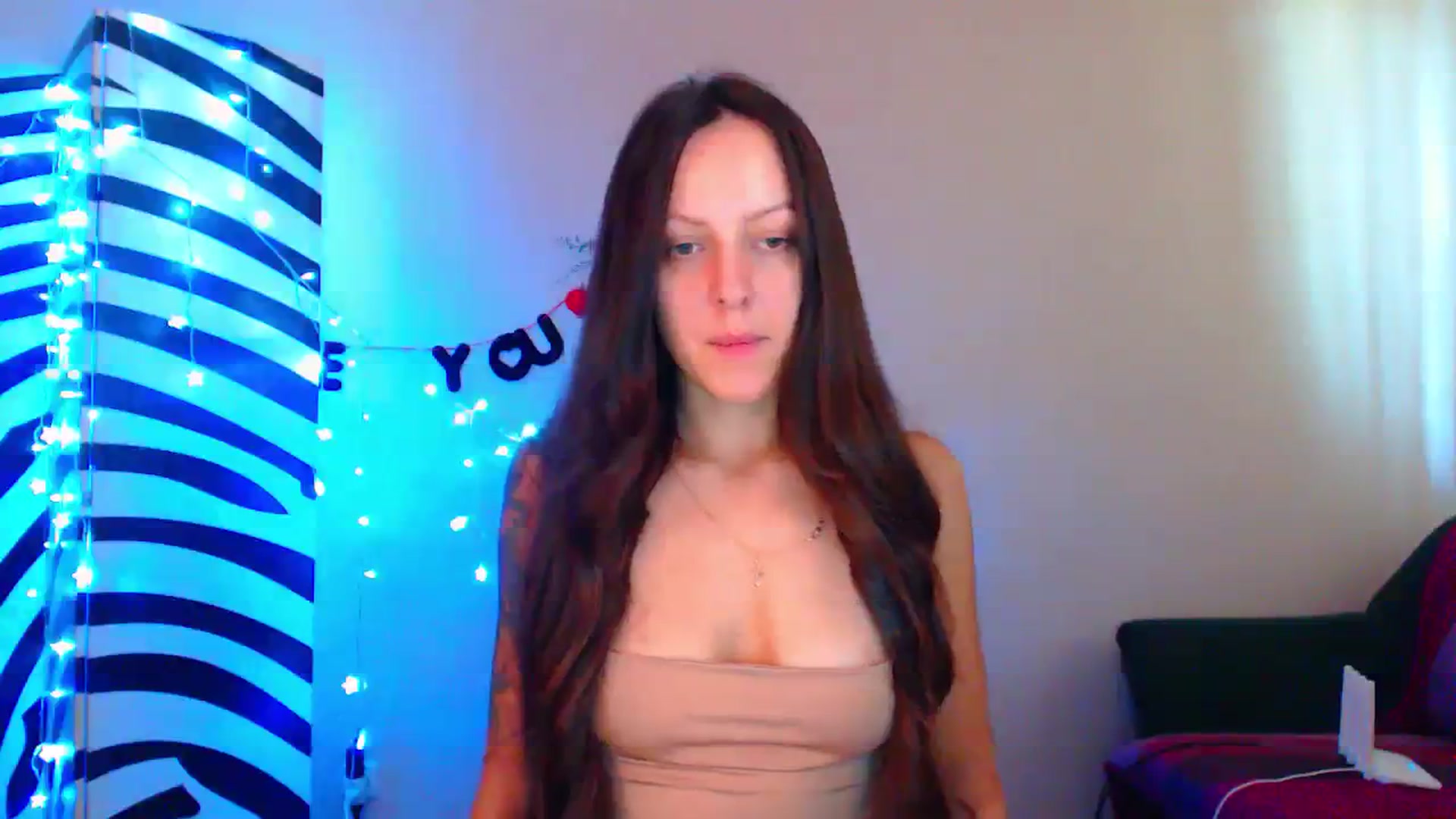 Gallery image thumbnail from Cos_Sexy's myfreecams stream on, 08/16/2023, 10:20 image 14 of 20