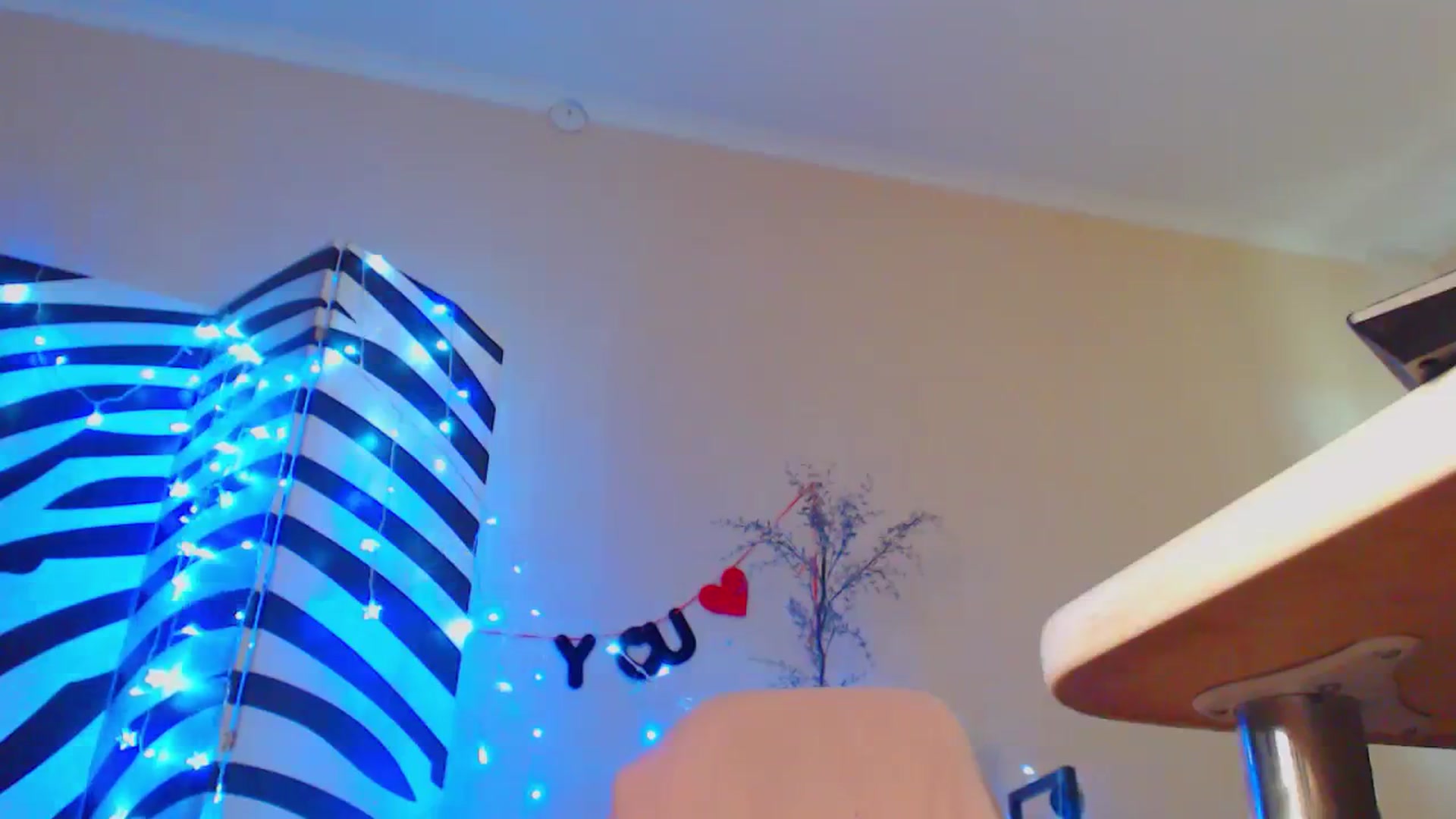 Gallery image thumbnail from Cos_Sexy's myfreecams stream on, 08/18/2023, 10:14 image 17 of 20