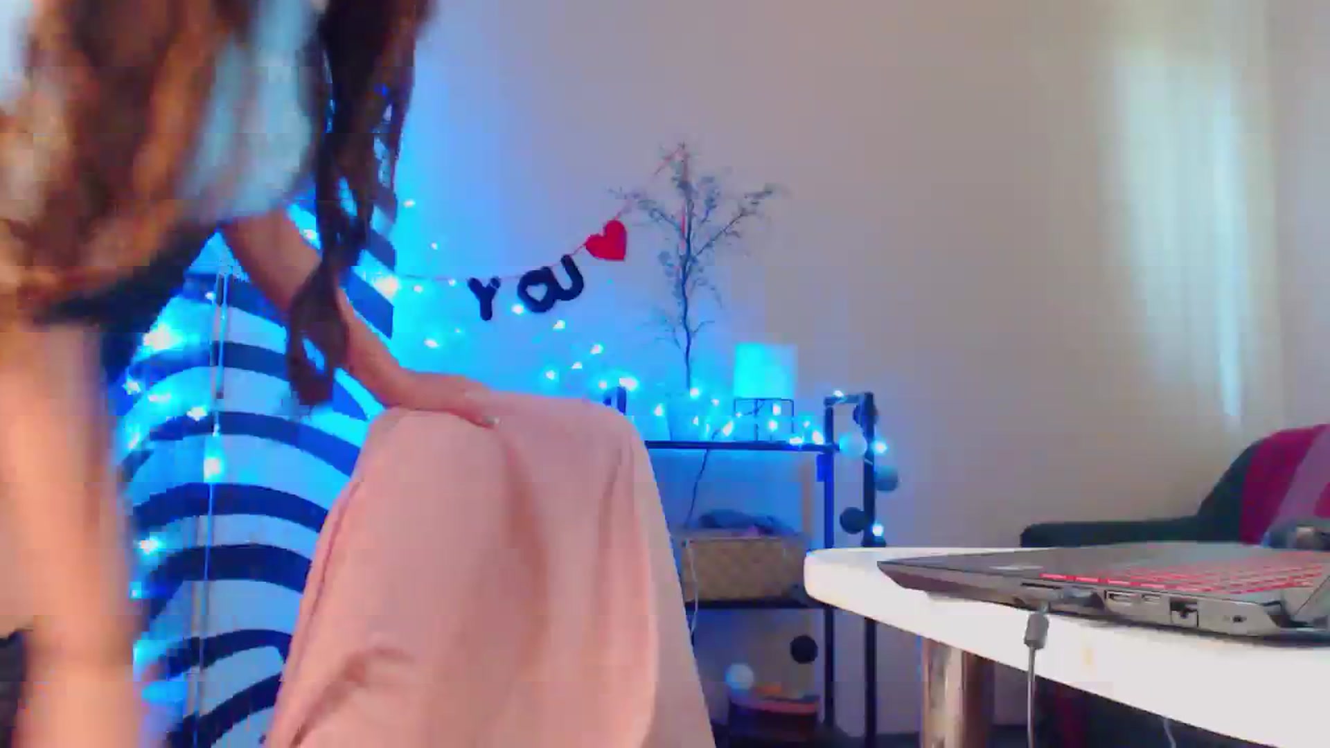 Gallery image thumbnail from Cos_Sexy's myfreecams stream on, 08/18/2023, 10:14 image 2 of 20