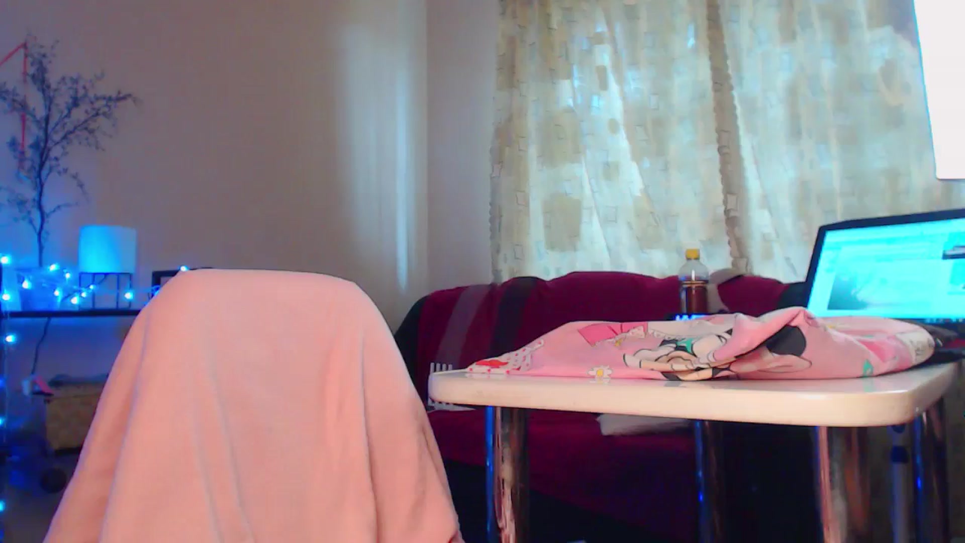 Gallery image thumbnail from Cos_Sexy's myfreecams stream on, 08/21/2023, 11:53 image 3 of 20