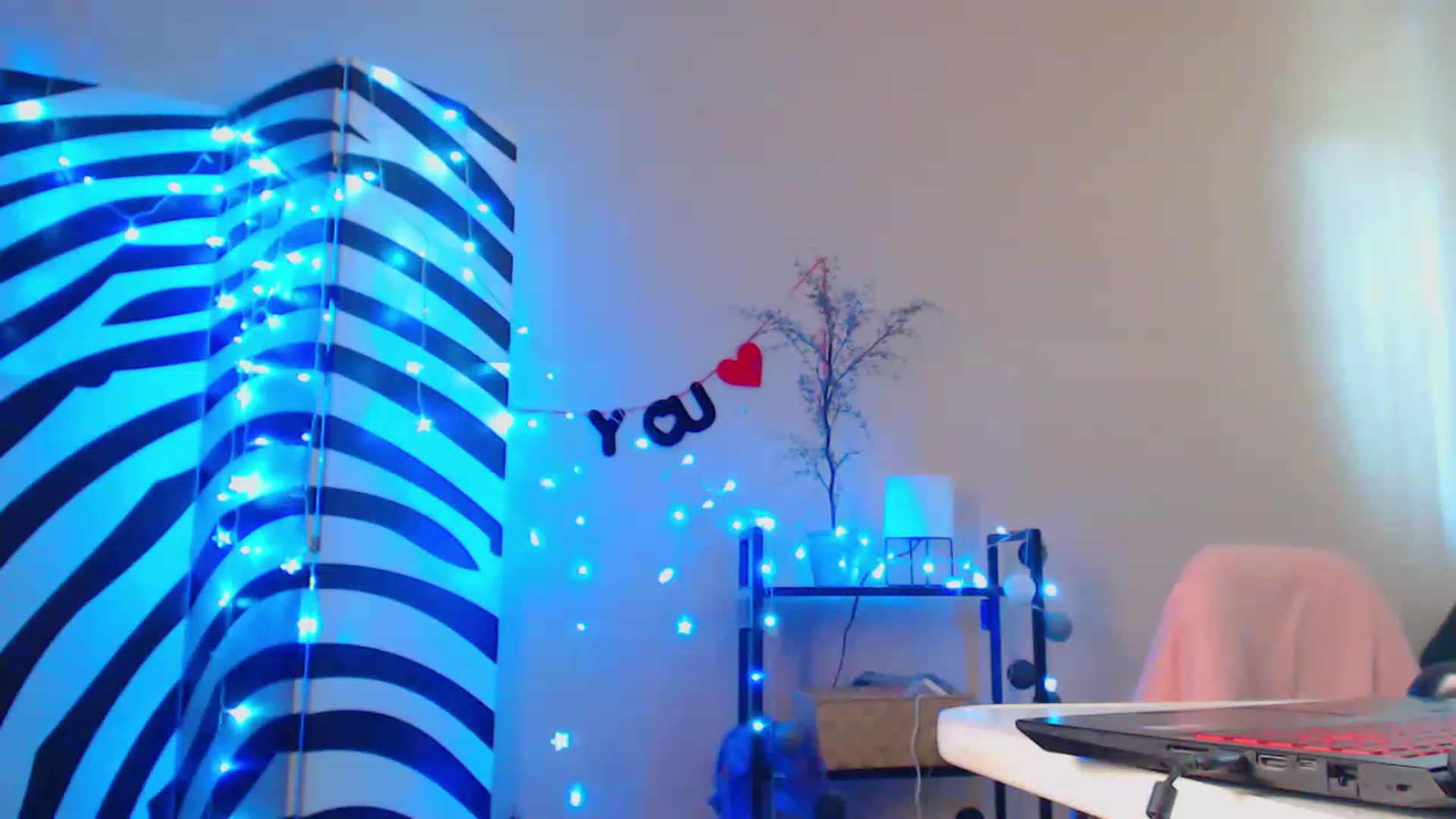 Gallery image thumbnail from Cos_Sexy's myfreecams stream on, 08/22/2023, 12:40 image 2 of 20
