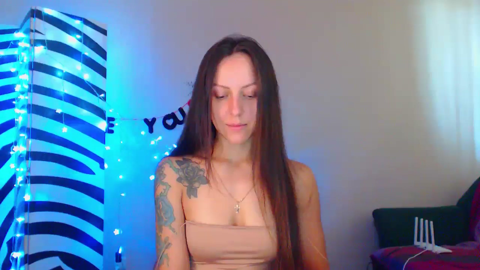 Gallery image thumbnail from Cos_Sexy's myfreecams stream on, 08/27/2023, 11:36 image 5 of 20