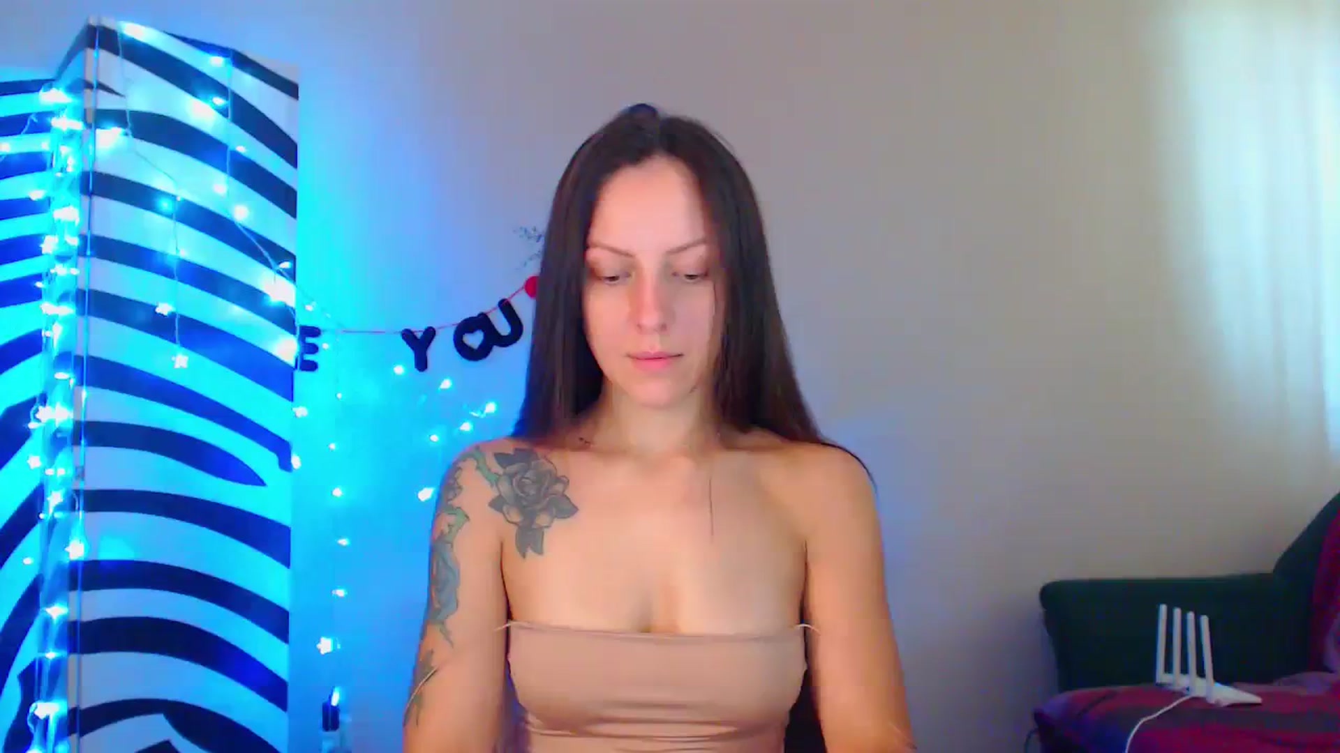 Gallery image thumbnail from Cos_Sexy's myfreecams stream on, 08/27/2023, 11:36 image 8 of 20