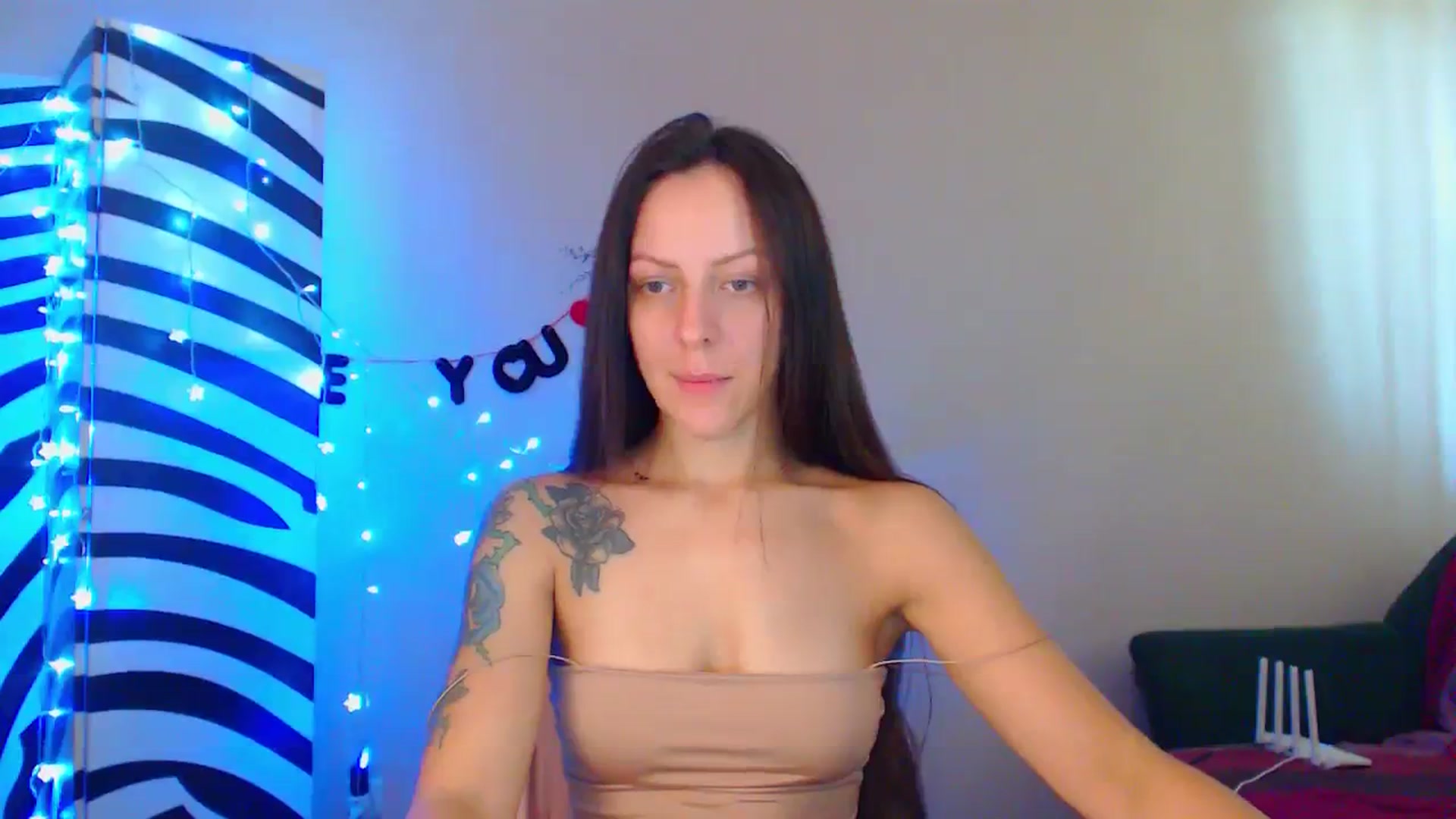 Gallery image thumbnail from Cos_Sexy's myfreecams stream on, 08/27/2023, 11:36 image 7 of 20