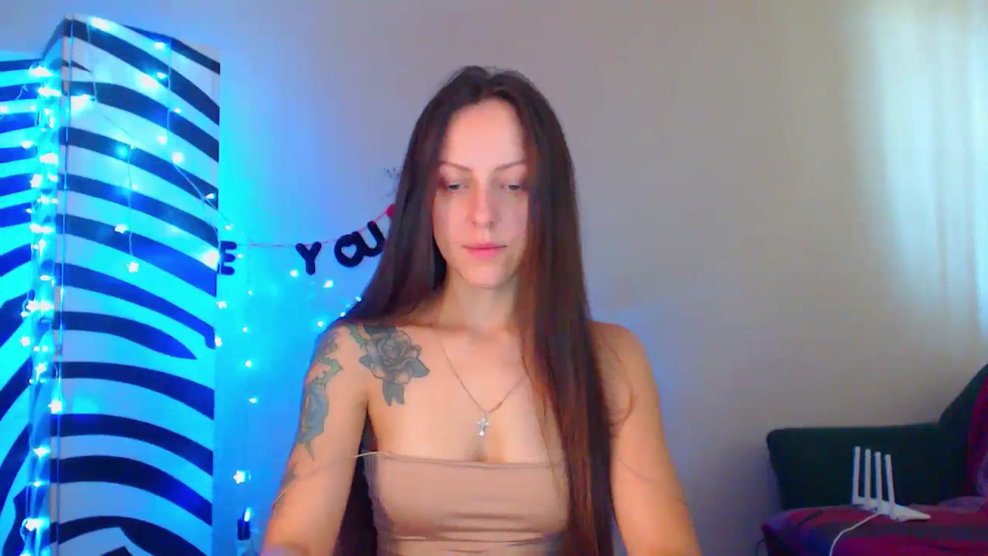 Gallery image thumbnail from Cos_Sexy's myfreecams stream on, 08/27/2023, 11:36 image 4 of 20