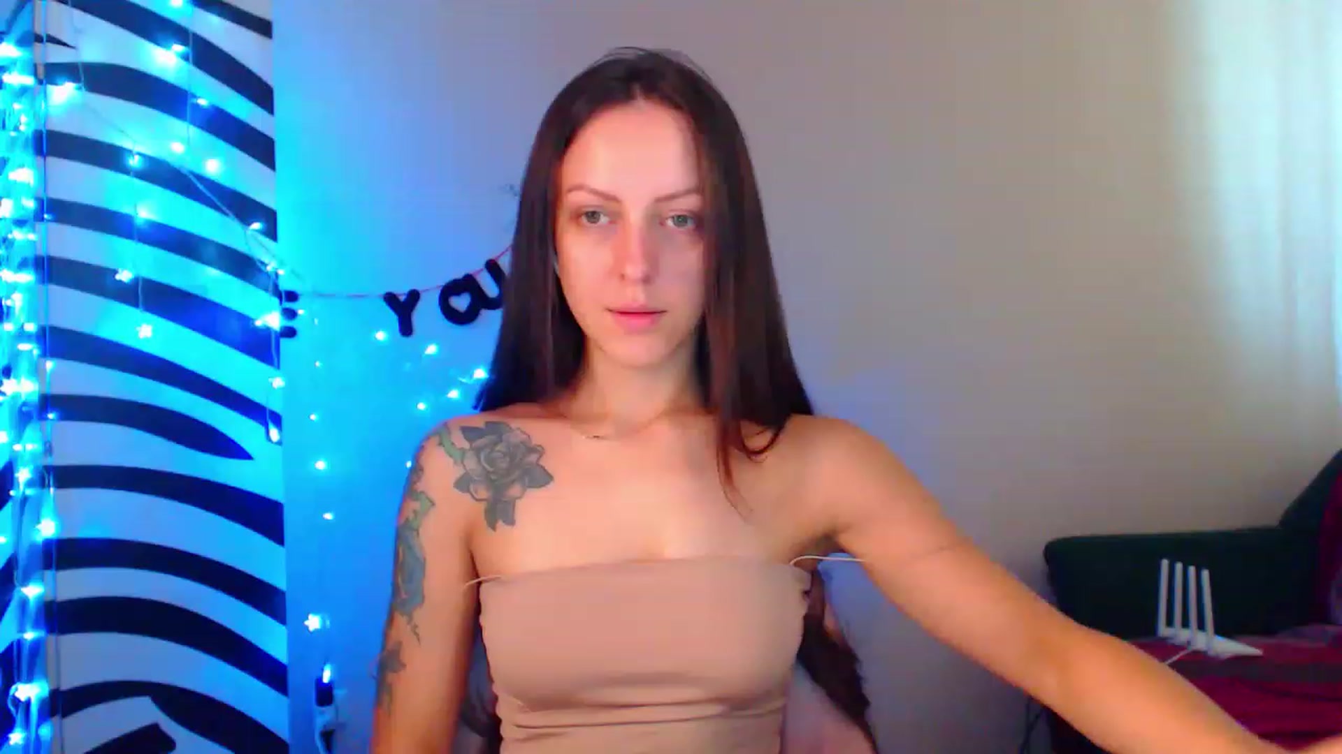 Gallery image thumbnail from Cos_Sexy's myfreecams stream on, 08/28/2023, 10:26 image 5 of 20