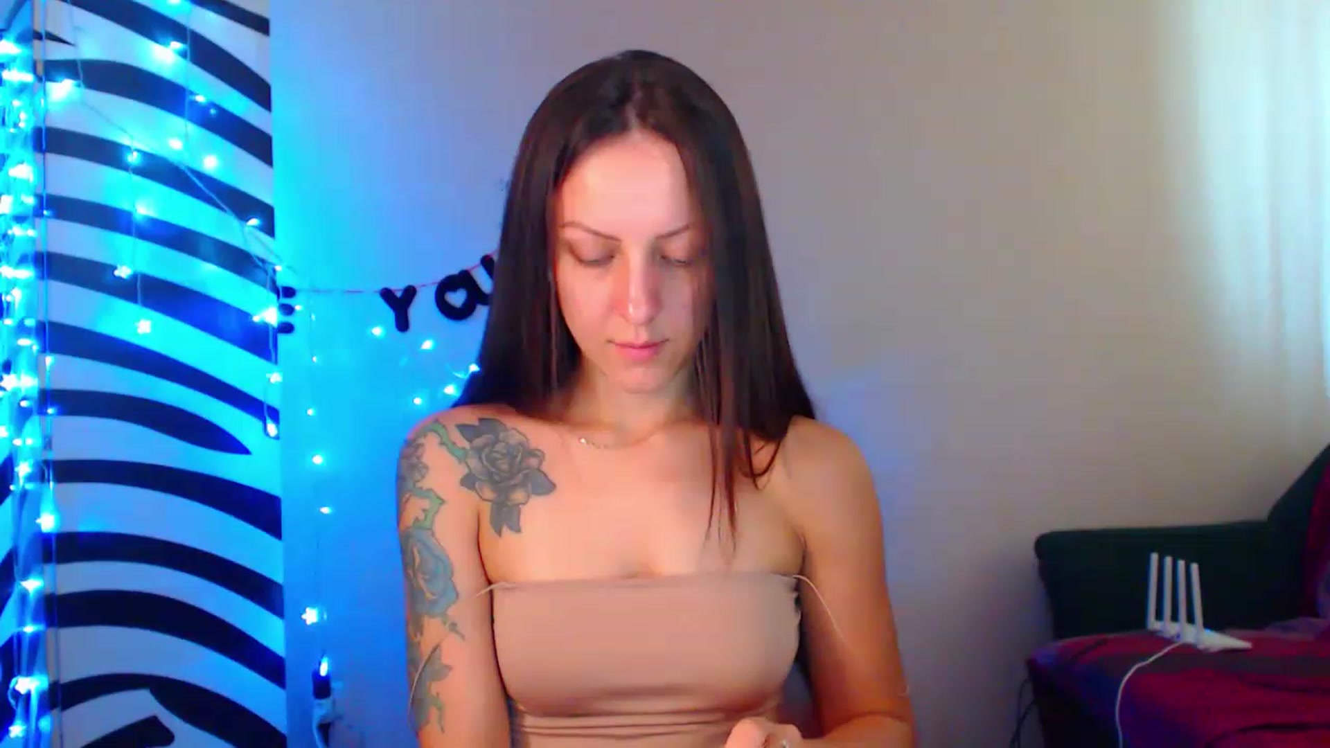 Gallery image thumbnail from Cos_Sexy's myfreecams stream on, 08/28/2023, 10:26 image 7 of 20
