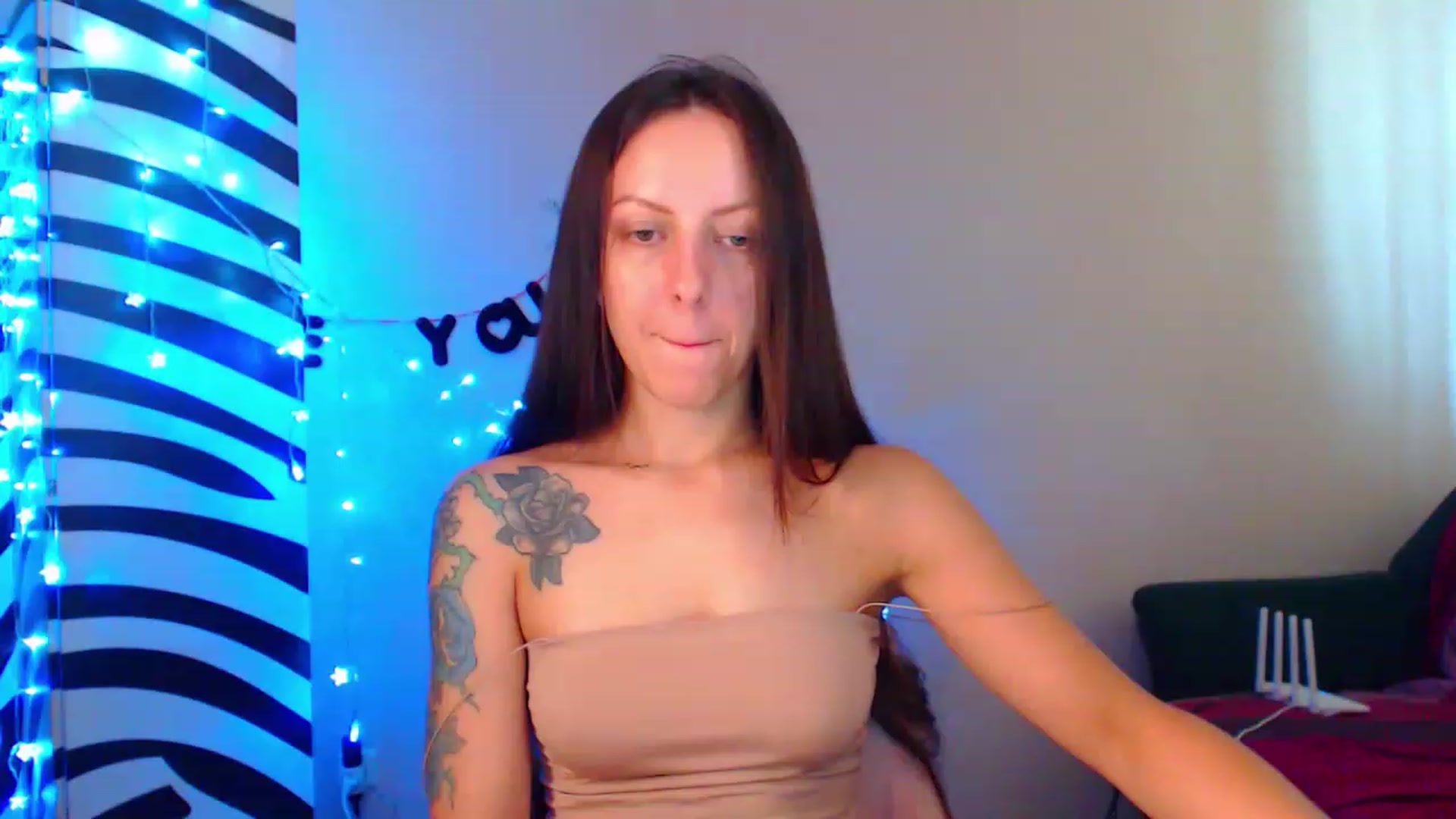 Gallery image thumbnail from Cos_Sexy's myfreecams stream on, 08/28/2023, 10:26 image 2 of 20