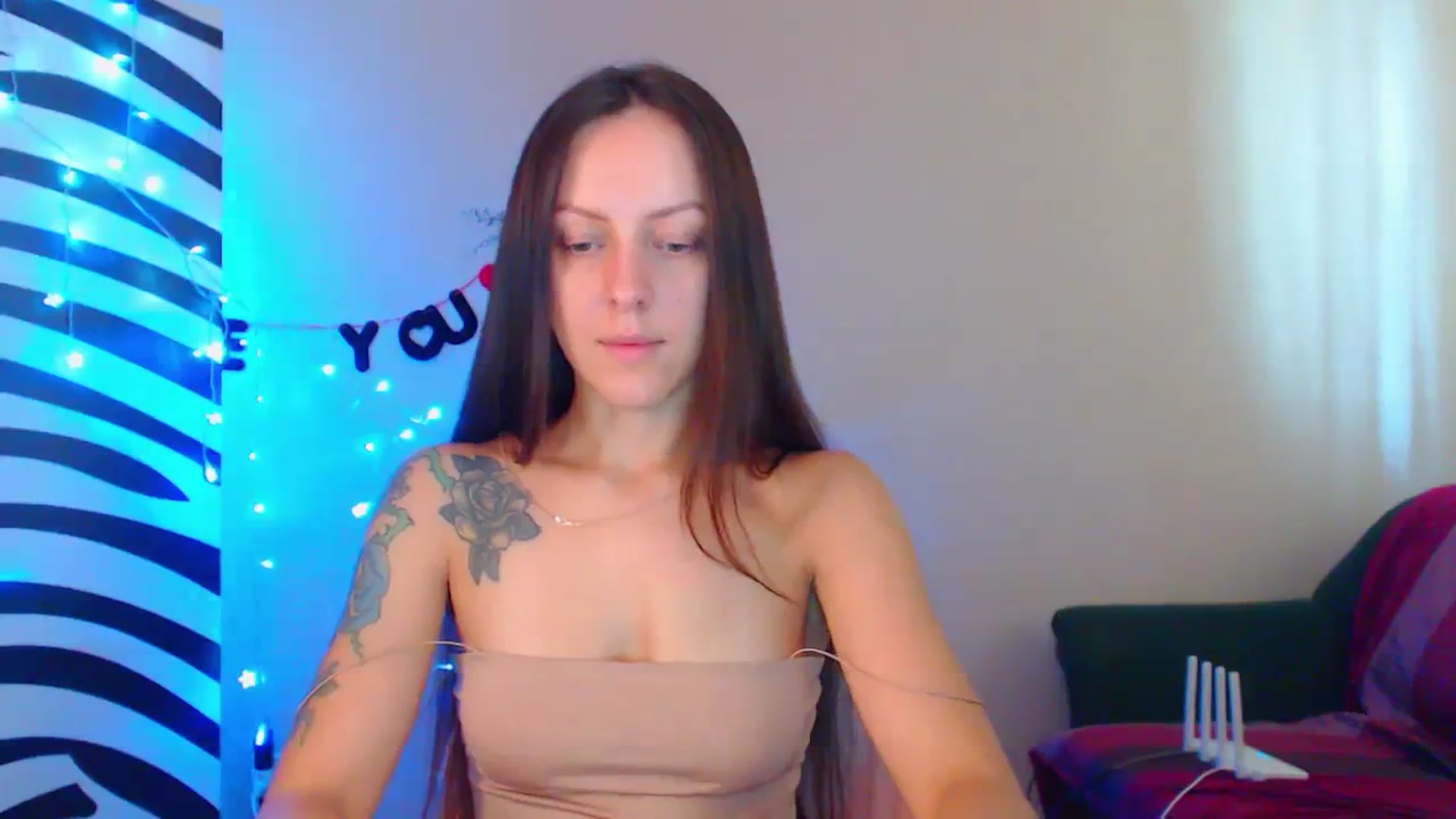 Gallery image thumbnail from Cos_Sexy's myfreecams stream on, 08/29/2023, 10:05 image 10 of 20