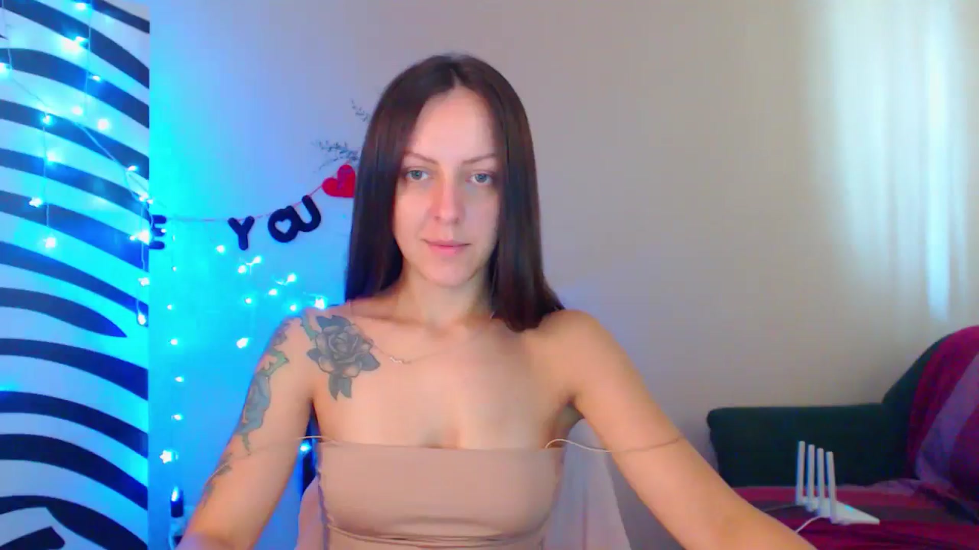 Gallery image thumbnail from Cos_Sexy's myfreecams stream on, 08/29/2023, 10:05 image 17 of 20
