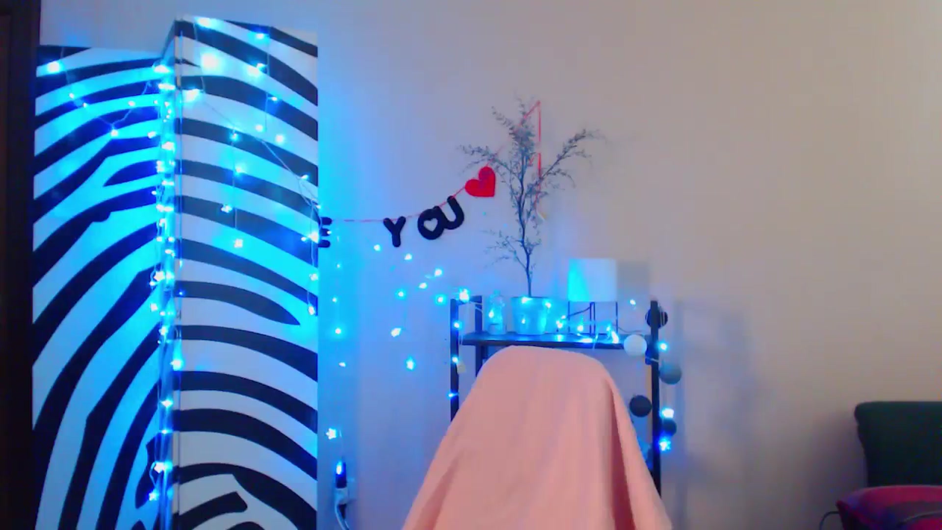 Gallery image thumbnail from Cos_Sexy's myfreecams stream on, 08/31/2023, 12:27 image 5 of 20