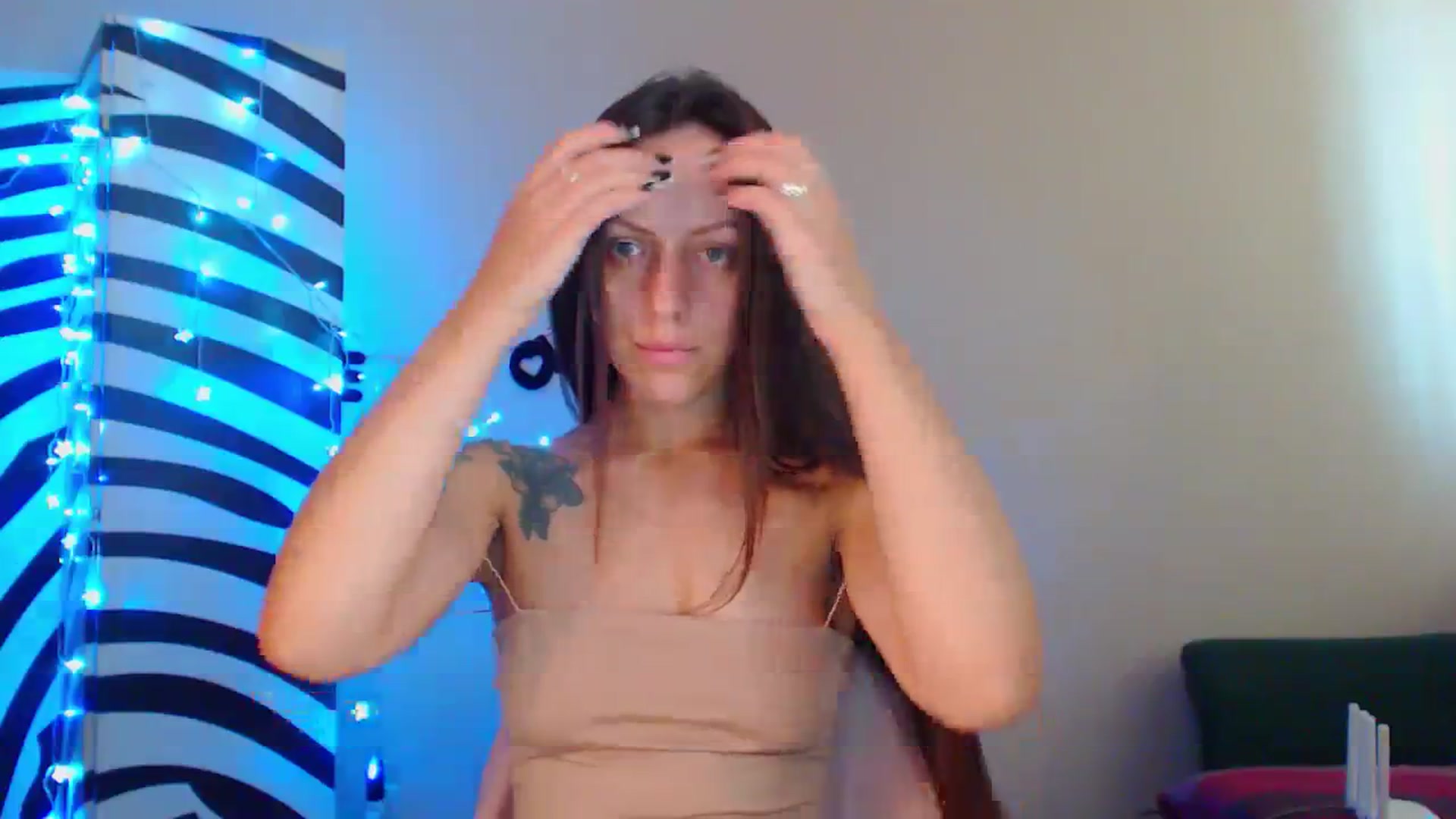 Gallery image thumbnail from Cos_Sexy's myfreecams stream on, 08/31/2023, 12:27 image 6 of 20
