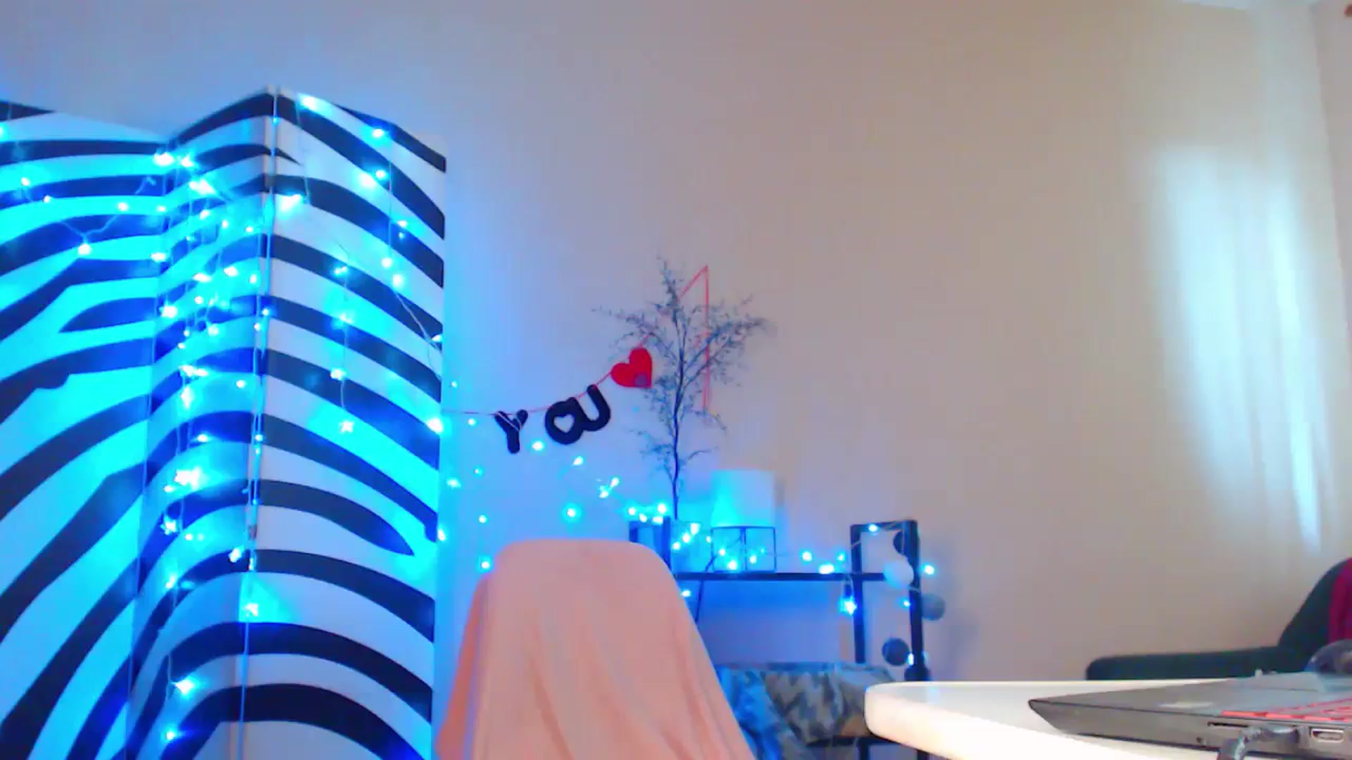 Gallery image thumbnail from Cos_Sexy's myfreecams stream on, 09/12/2023, 11:48 image 1 of 20