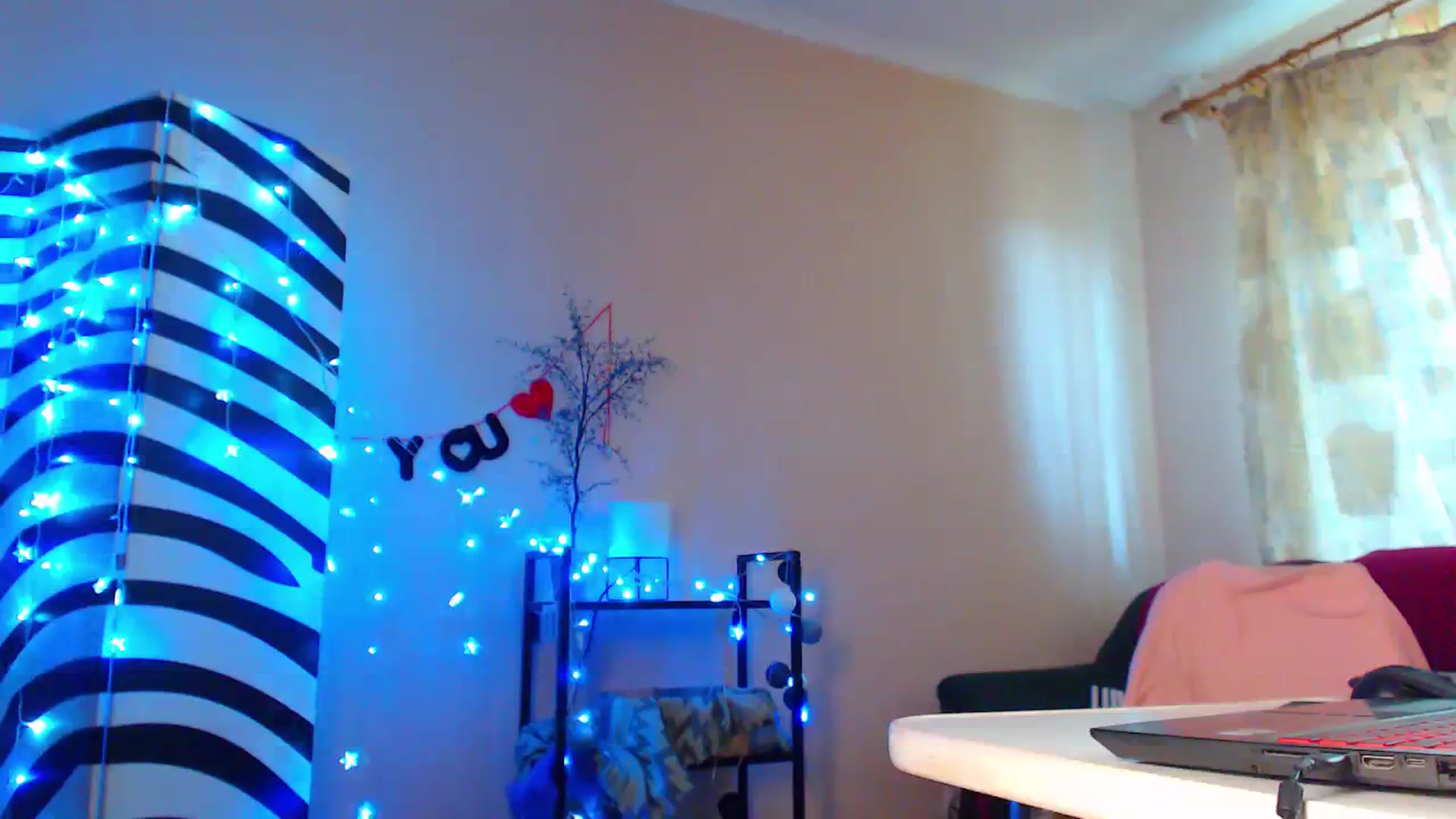 Gallery image thumbnail from Cos_Sexy's myfreecams stream on, 09/17/2023, 10:32 image 11 of 20