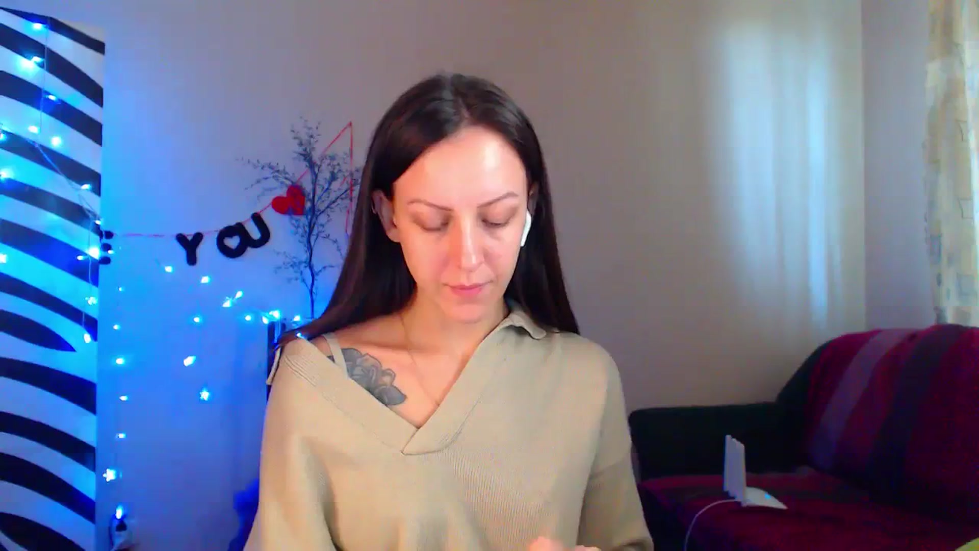 Gallery image thumbnail from Cos_Sexy's myfreecams stream on, 09/19/2023, 10:14 image 5 of 20