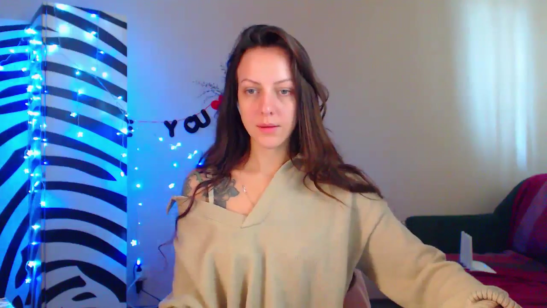 Gallery image thumbnail from Cos_Sexy's myfreecams stream on, 09/20/2023, 10:27 image 8 of 20
