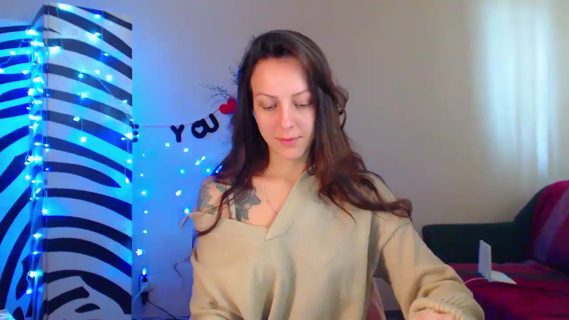 Gallery image thumbnail from Cos_Sexy's myfreecams stream on, 09/20/2023, 10:27 image 12 of 20