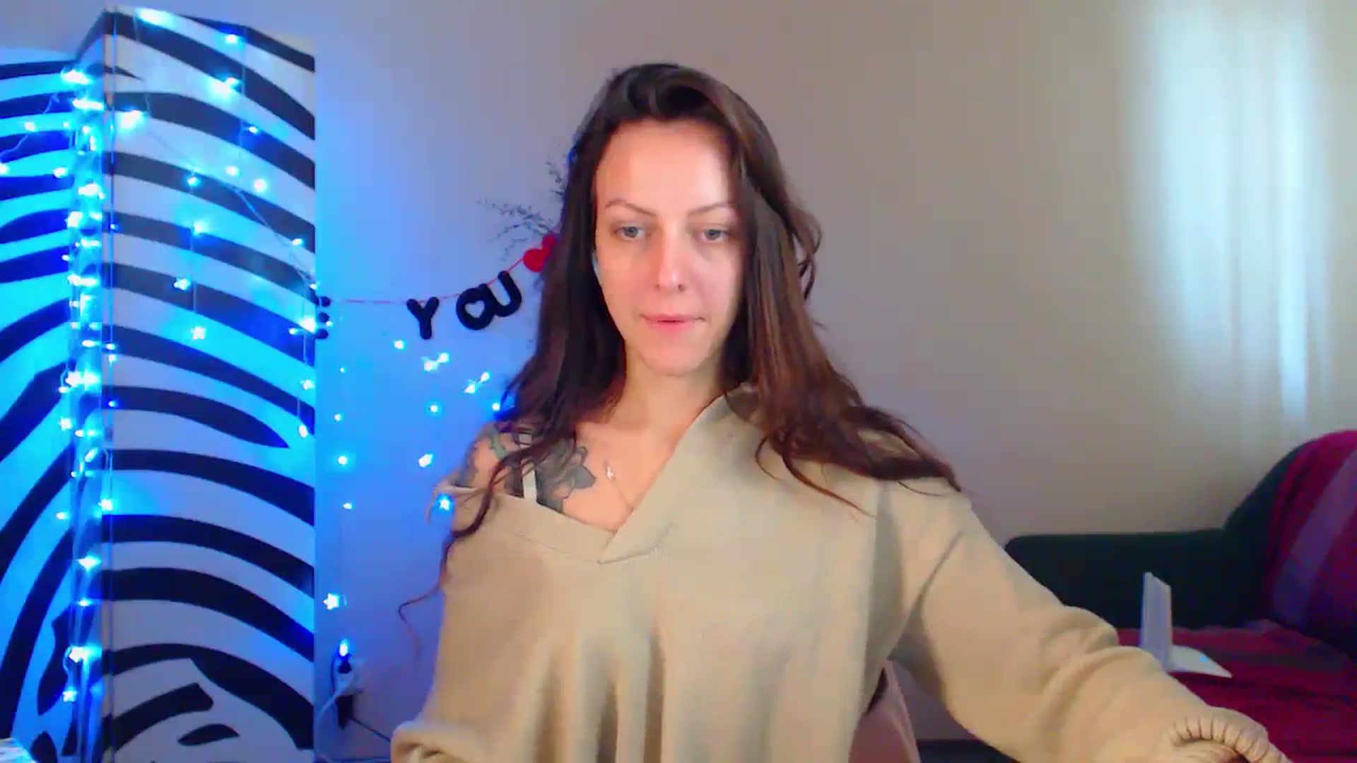 Gallery image thumbnail from Cos_Sexy's myfreecams stream on, 09/20/2023, 10:27 image 7 of 20