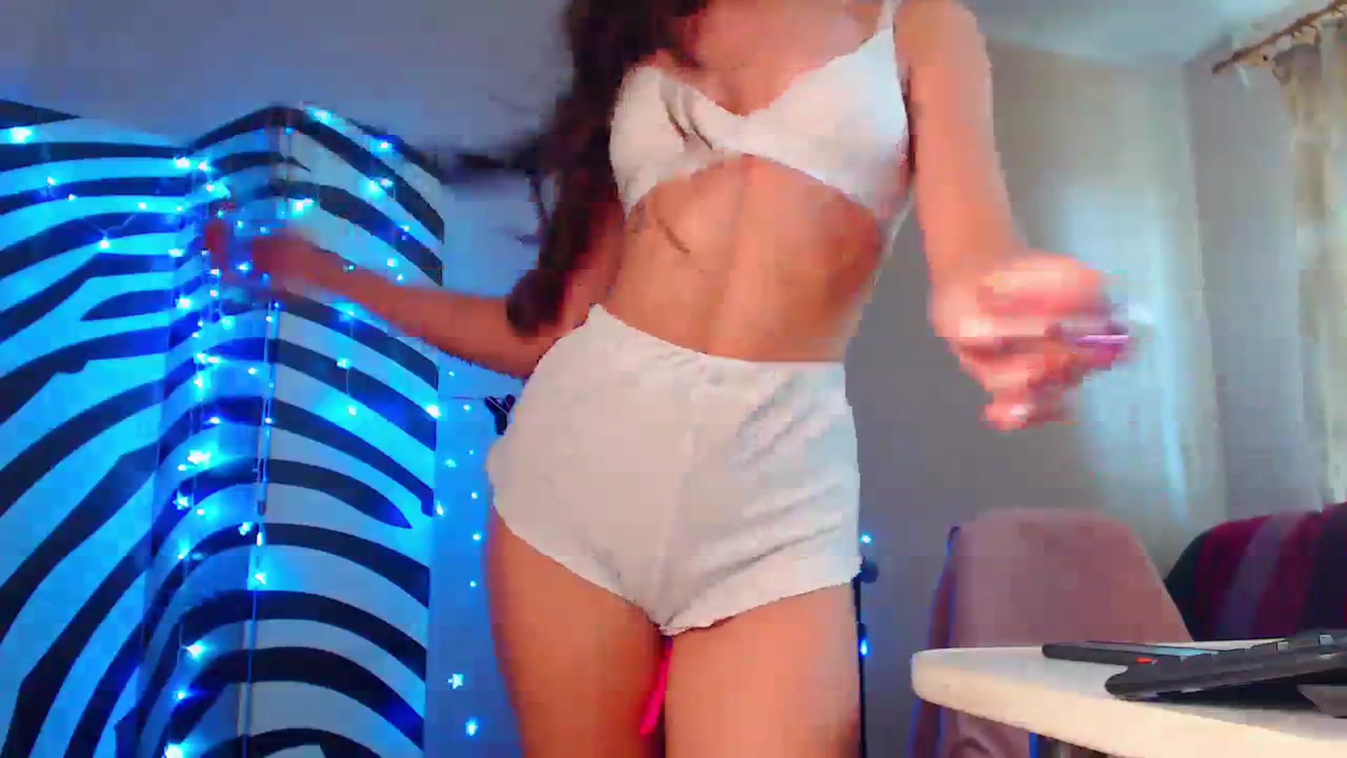 Gallery image thumbnail from Cos_Sexy's myfreecams stream on, 09/20/2023, 11:18 image 6 of 20