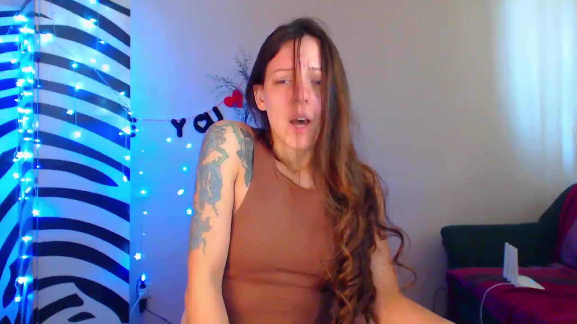 Gallery image thumbnail from Cos_Sexy's myfreecams stream on, 09/28/2023, 10:35 image 12 of 20