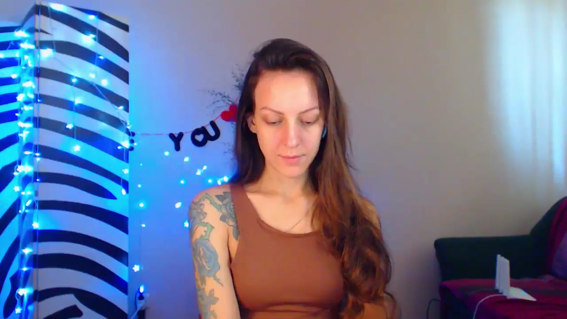 Gallery image thumbnail from Cos_Sexy's myfreecams stream on, 09/28/2023, 10:35 image 17 of 20
