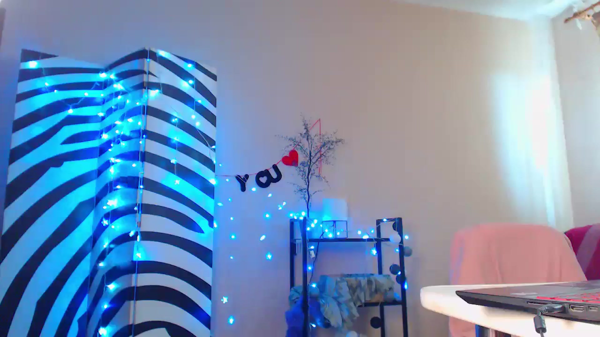 Gallery image thumbnail from Cos_Sexy's myfreecams stream on, 09/28/2023, 12:14 image 11 of 20