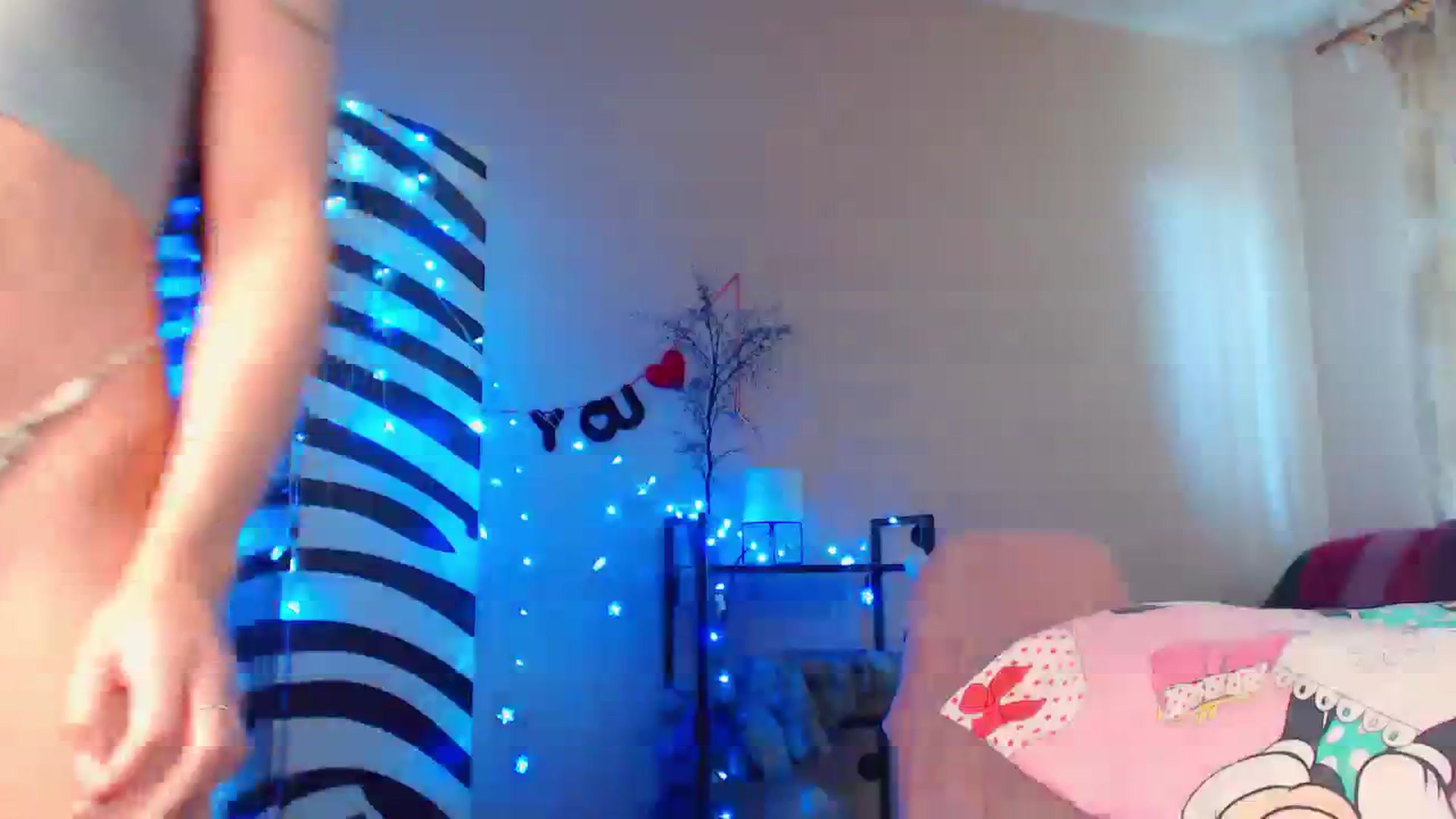 Gallery image thumbnail from Cos_Sexy's myfreecams stream on, 09/29/2023, 12:04 image 8 of 20