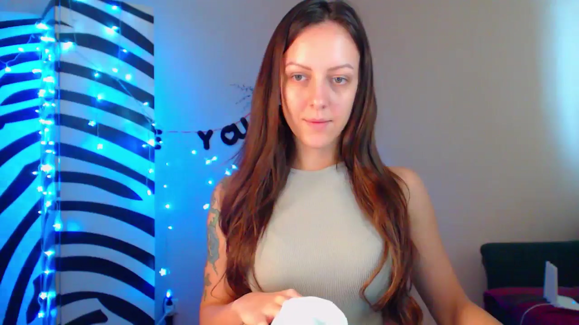Gallery image thumbnail from Cos_Sexy's myfreecams stream on, 10/06/2023, 11:42 image 10 of 20
