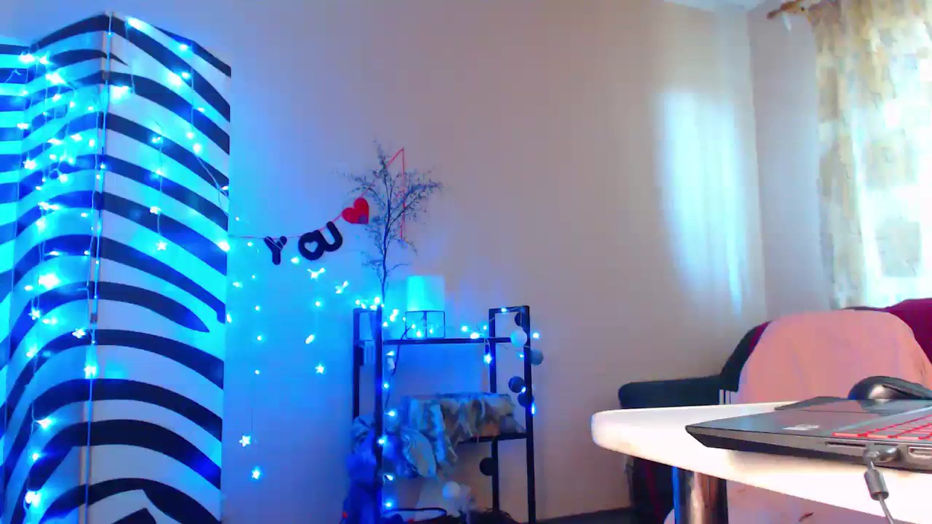 Gallery image thumbnail from Cos_Sexy's myfreecams stream on, 10/11/2023, 11:08 image 2 of 20