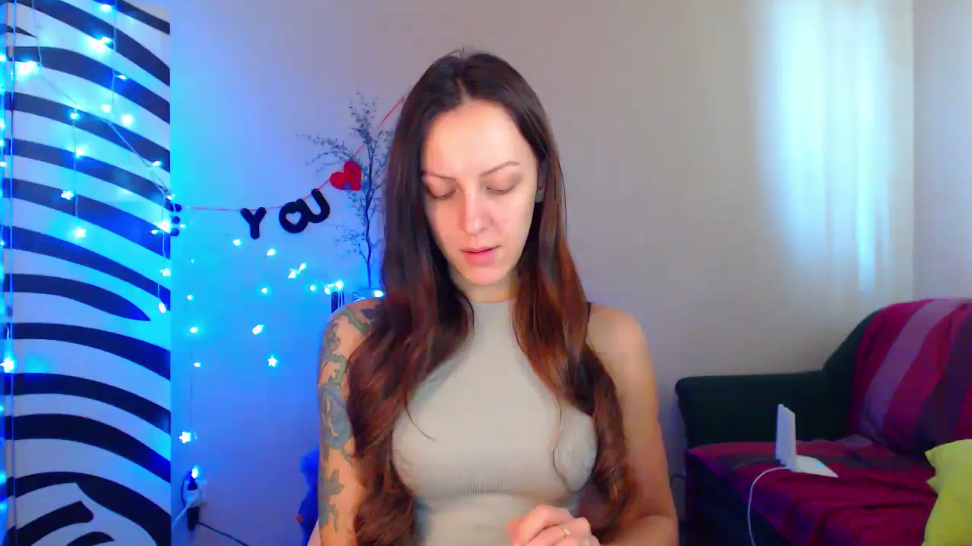 Gallery image thumbnail from Cos_Sexy's myfreecams stream on, 10/12/2023, 10:23 image 16 of 20