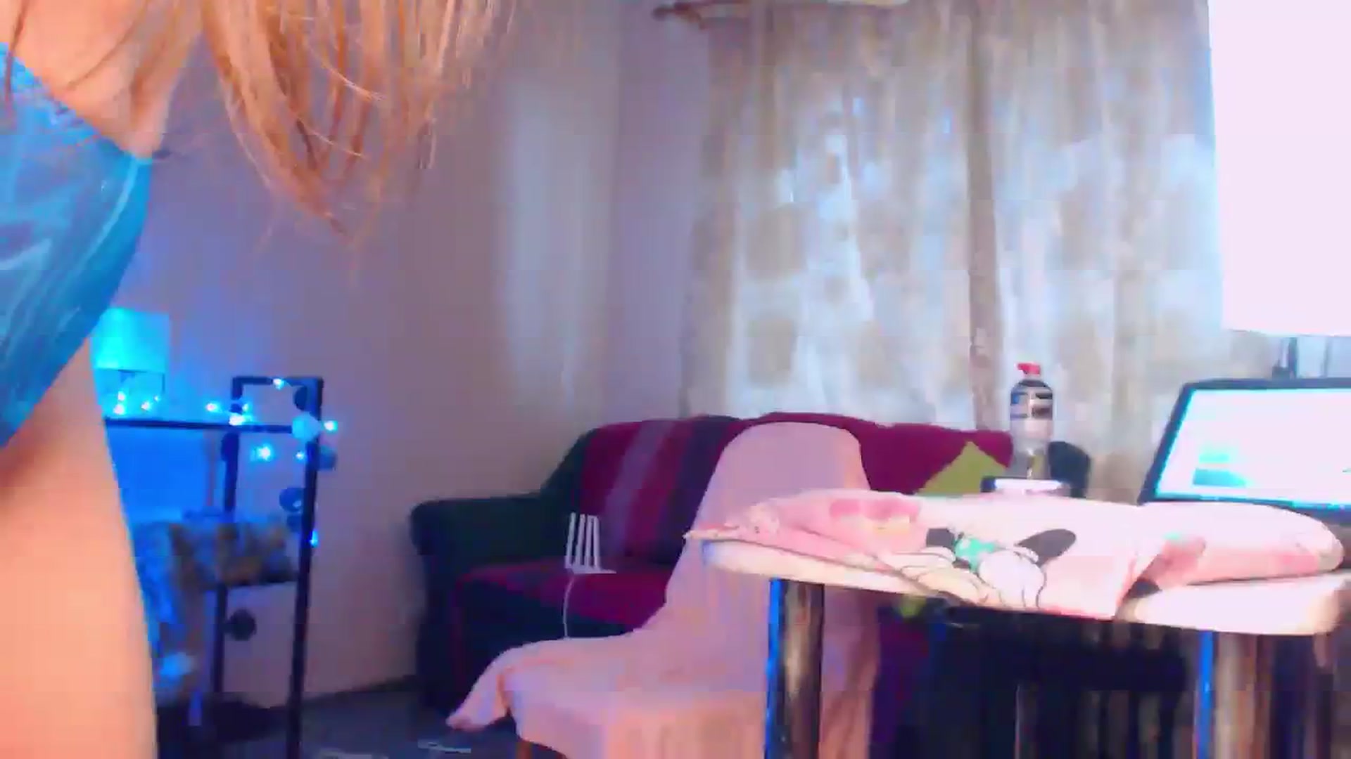 Gallery image thumbnail from Cos_Sexy's myfreecams stream on, 10/16/2023, 13:38 image 10 of 20