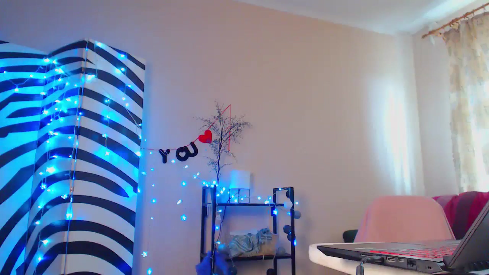 Gallery image thumbnail from Cos_Sexy's myfreecams stream on, 10/30/2023, 11:59 image 10 of 20