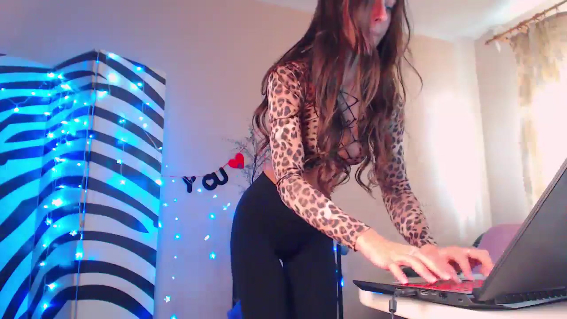 Gallery image thumbnail from Cos_Sexy's myfreecams stream on, 10/30/2023, 12:56 image 19 of 20