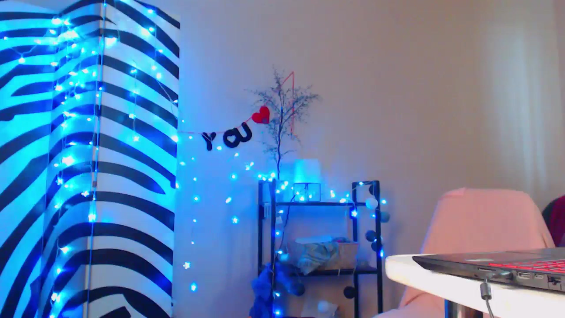 Gallery image thumbnail from Cos_Sexy's myfreecams stream on, 11/01/2023, 11:55 image 4 of 20