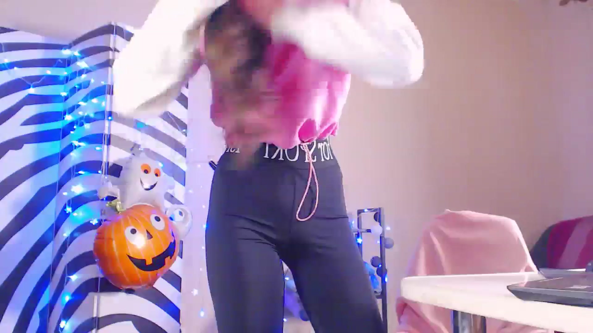 Gallery image thumbnail from Cos_Sexy's myfreecams stream on, 11/07/2023, 14:42 image 20 of 20