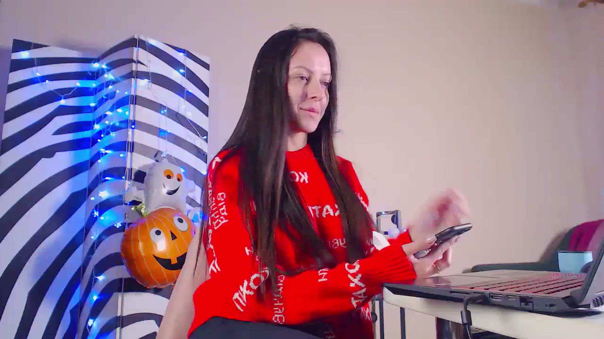 Gallery image thumbnail from Cos_Sexy's myfreecams stream on, 11/16/2023, 14:13 image 7 of 20