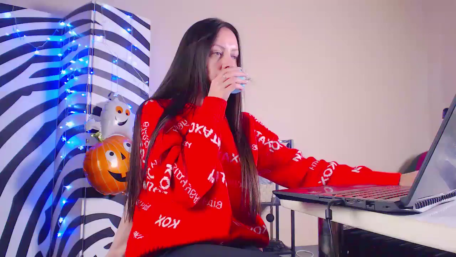 Gallery image thumbnail from Cos_Sexy's myfreecams stream on, 11/16/2023, 14:13 image 20 of 20