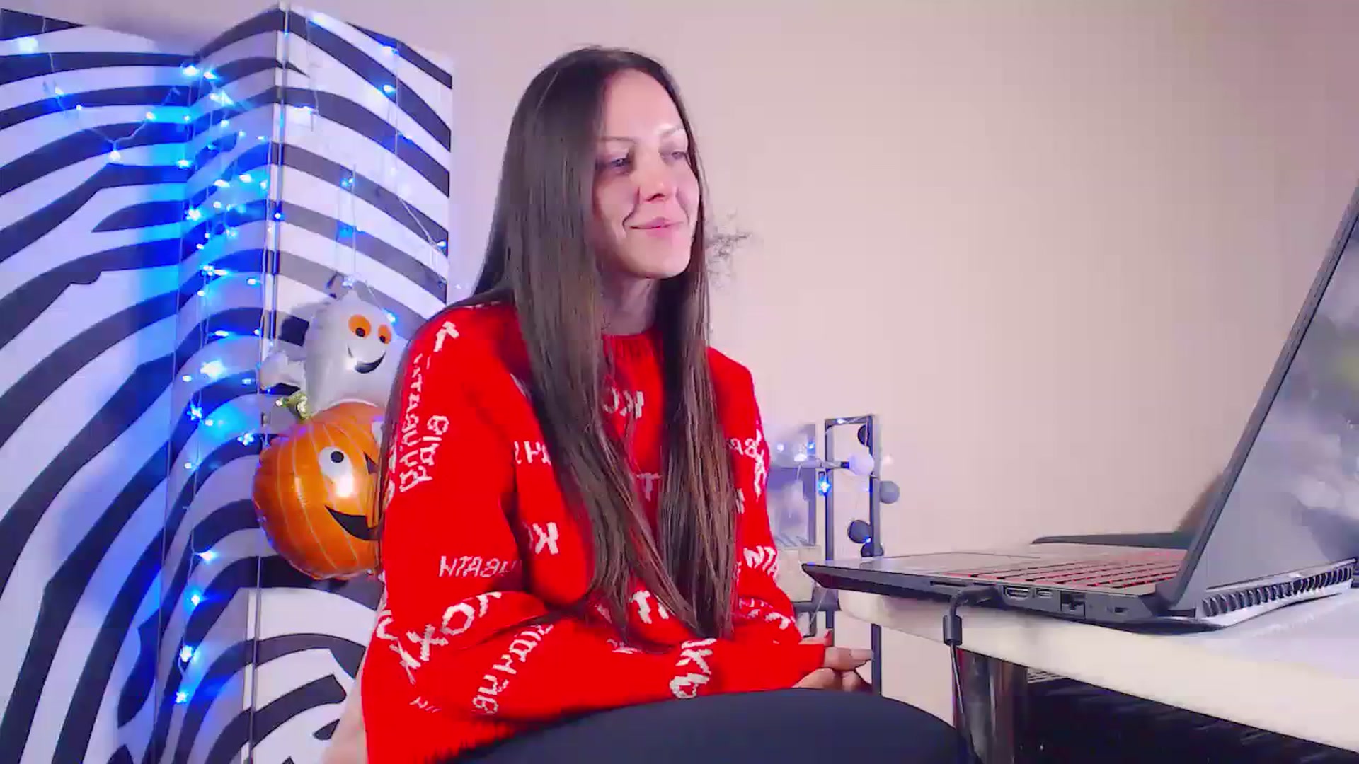 Gallery image thumbnail from Cos_Sexy's myfreecams stream on, 11/16/2023, 14:13 image 17 of 20