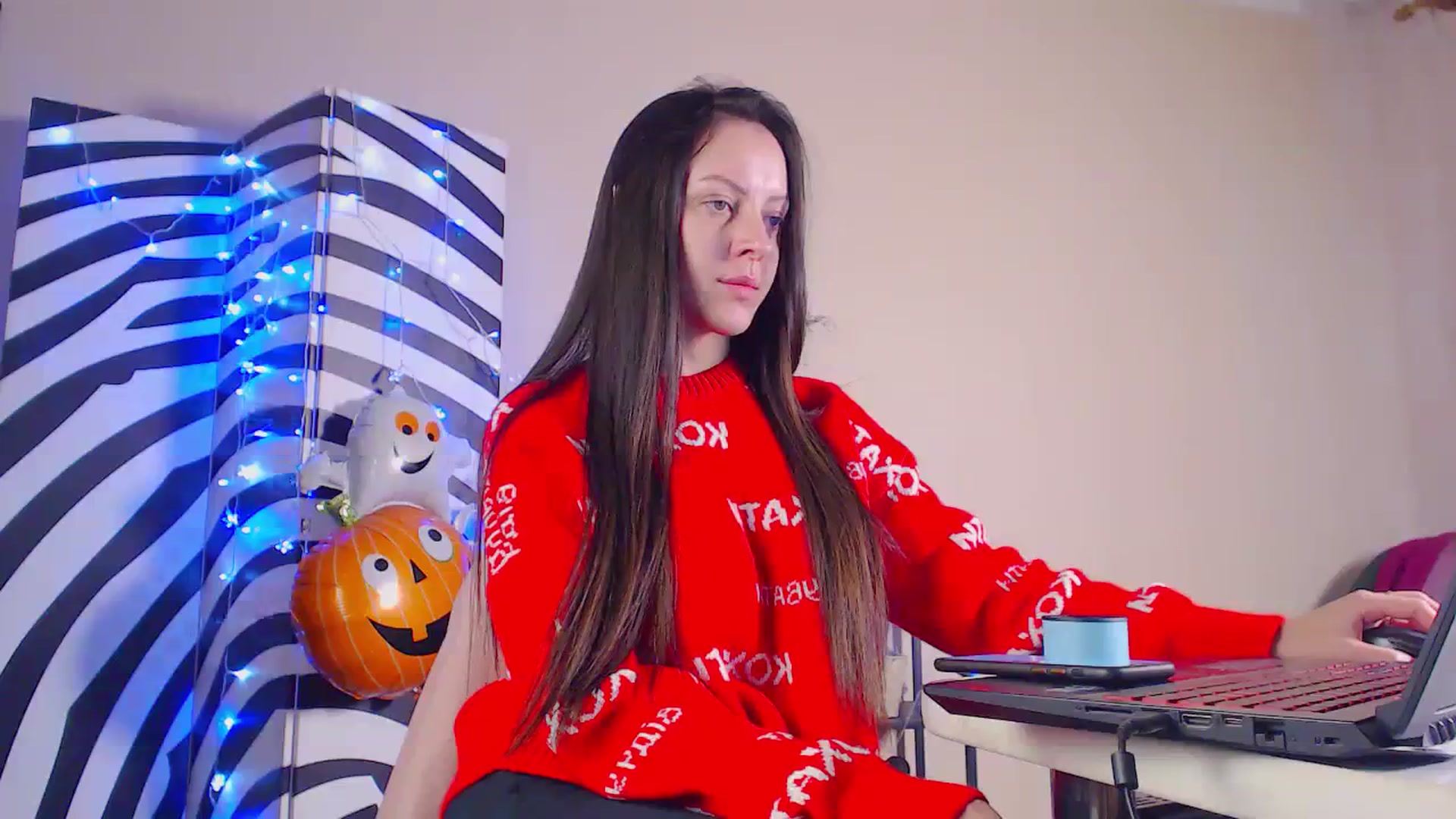 Gallery image thumbnail from Cos_Sexy's myfreecams stream on, 11/16/2023, 14:13 image 9 of 20