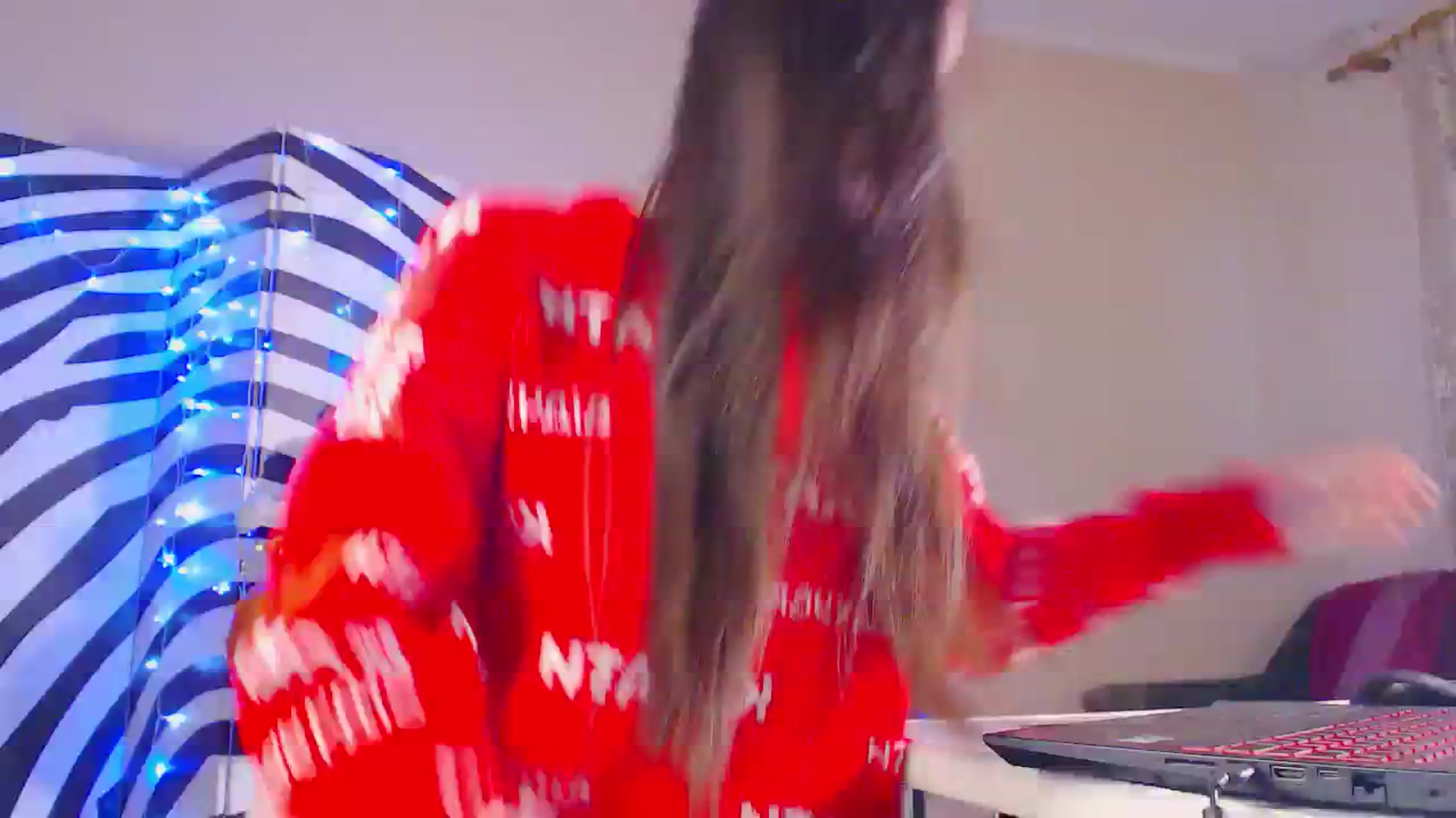 Gallery image thumbnail from Cos_Sexy's myfreecams stream on, 11/16/2023, 14:13 image 5 of 20