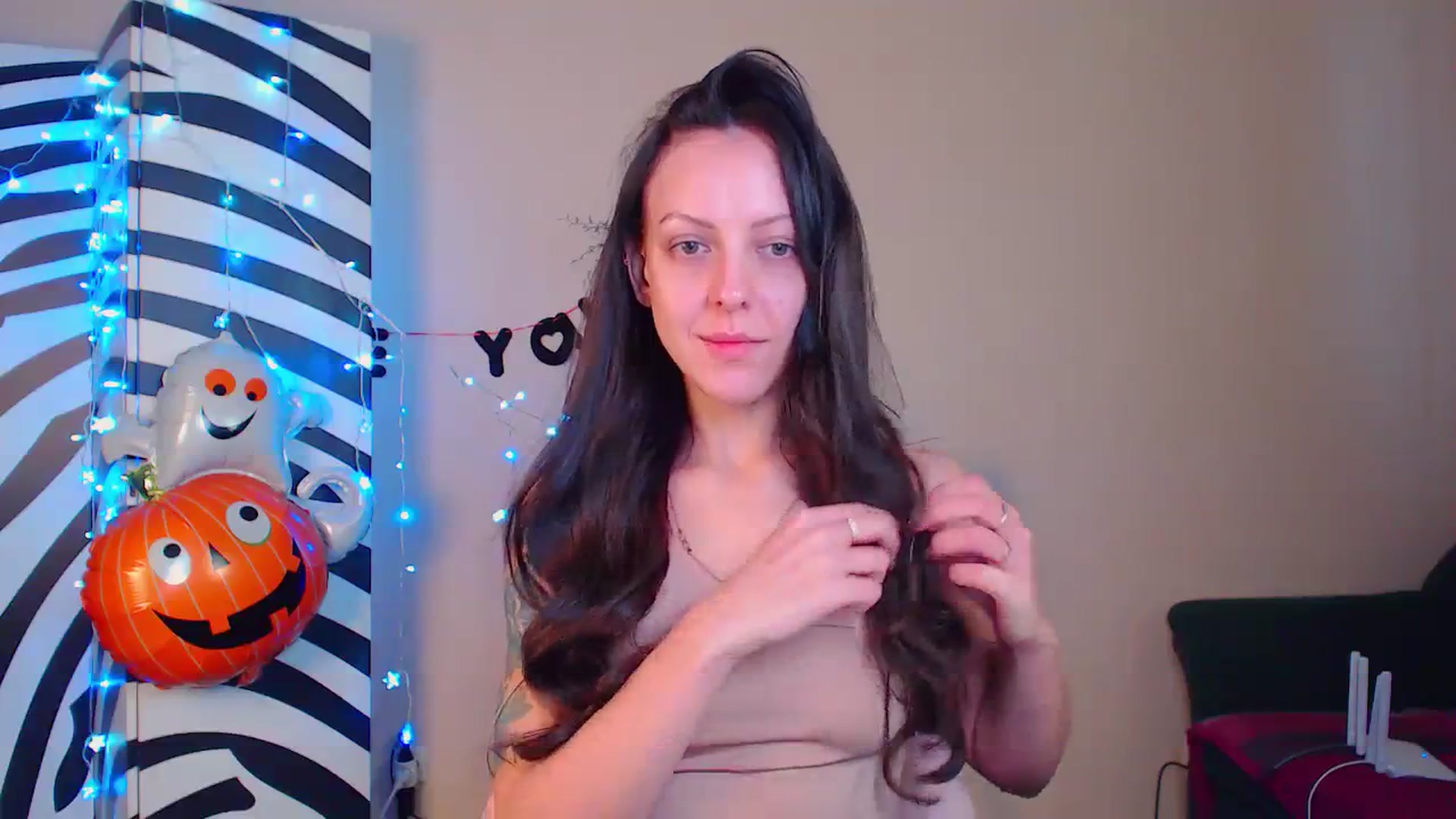 Gallery image thumbnail from Cos_Sexy's myfreecams stream on, 11/22/2023, 12:18 image 11 of 20