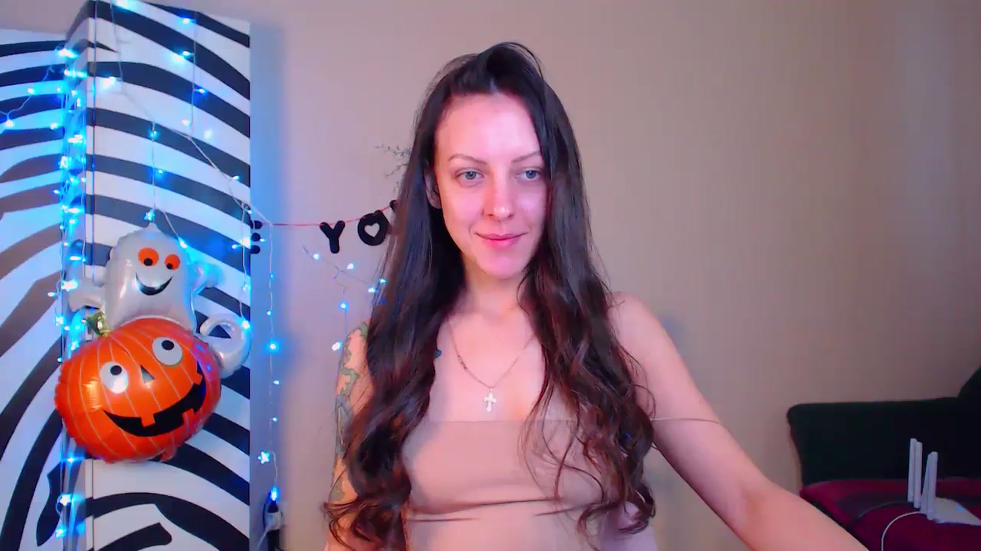 Gallery image thumbnail from Cos_Sexy's myfreecams stream on, 11/22/2023, 12:18 image 17 of 20