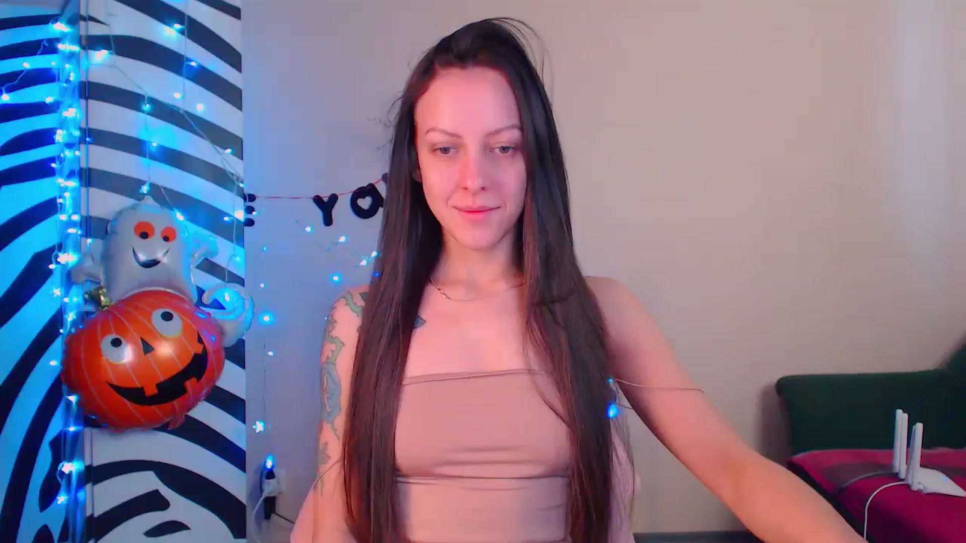 Gallery image thumbnail from Cos_Sexy's myfreecams stream on, 11/23/2023, 12:11 image 6 of 20