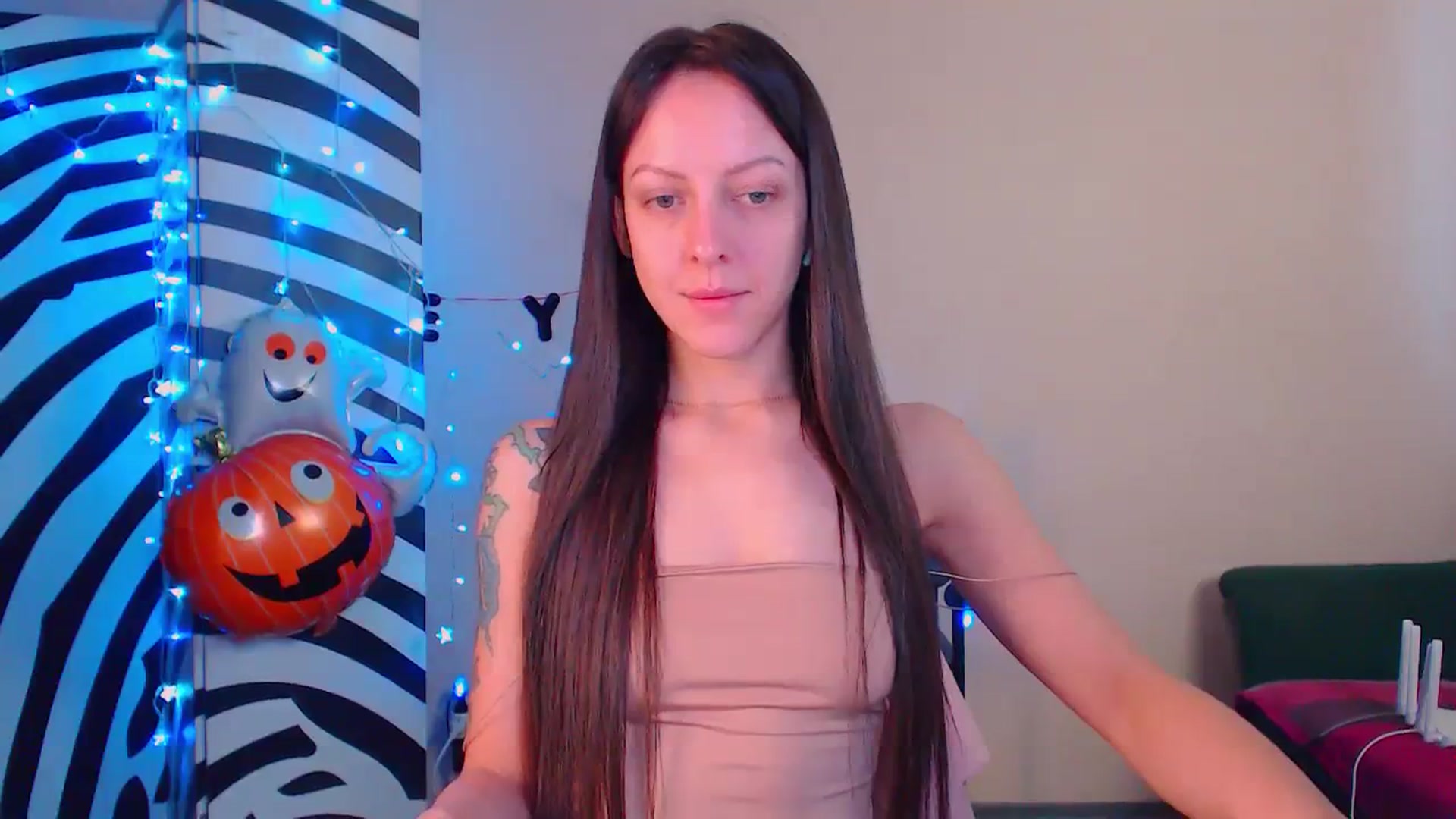 Gallery image thumbnail from Cos_Sexy's myfreecams stream on, 11/23/2023, 12:11 image 12 of 20