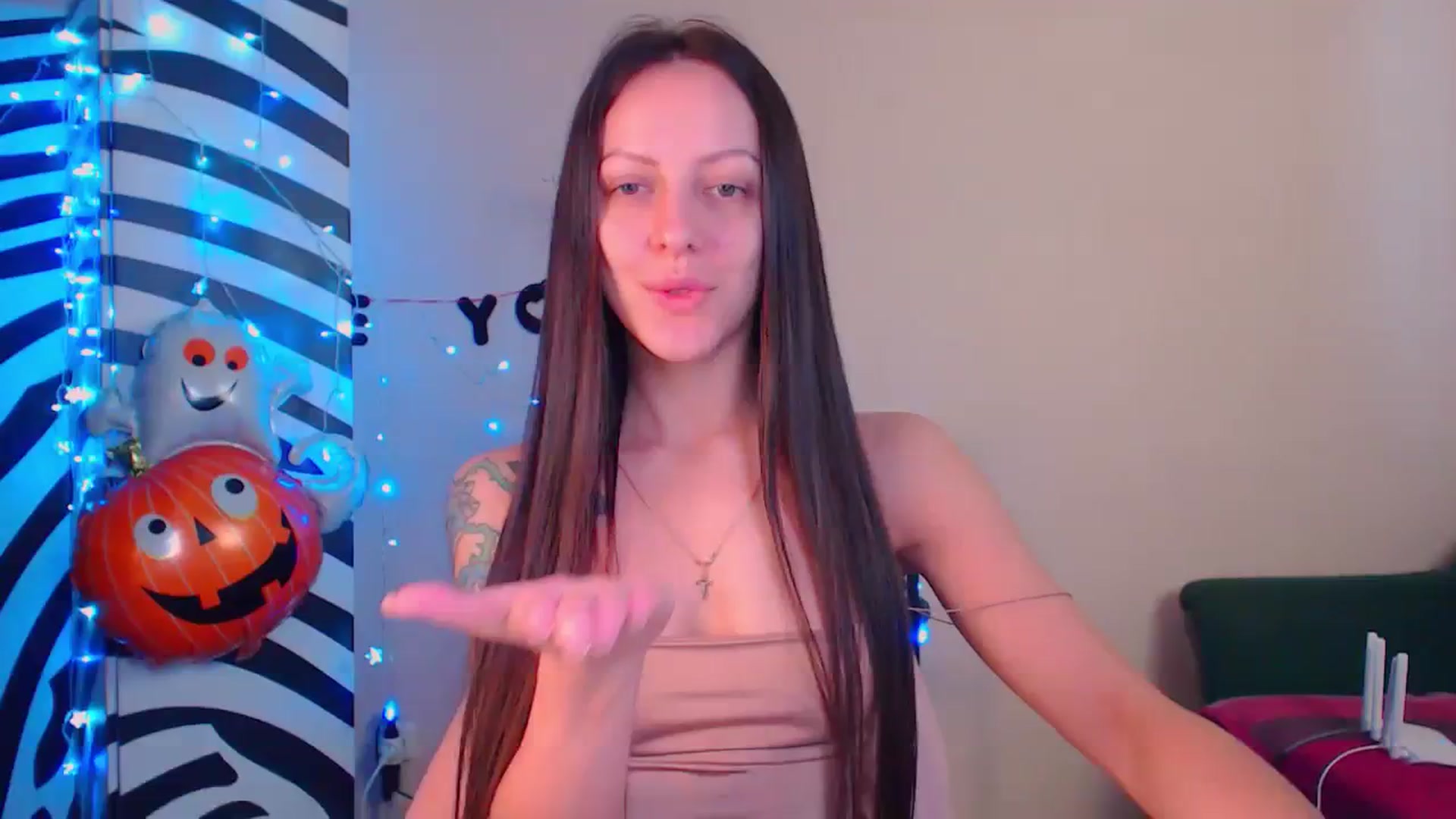 Gallery image thumbnail from Cos_Sexy's myfreecams stream on, 11/23/2023, 12:11 image 1 of 20